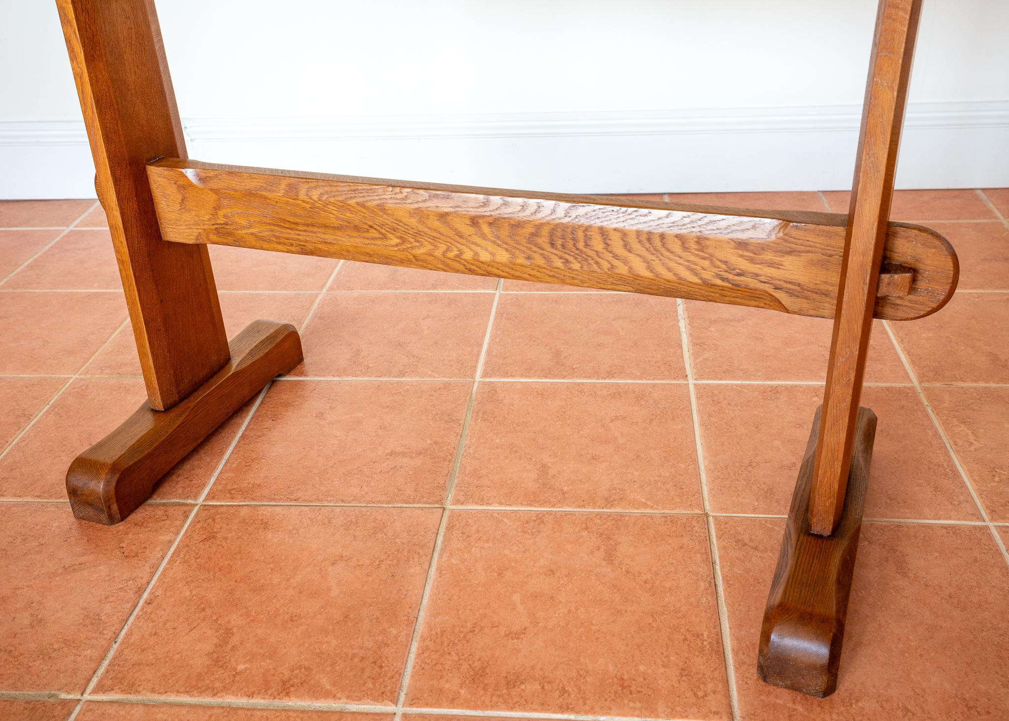 Light Red Oak Refectory Trestle Table Cotswold School Arts And Crafts Rustic MCM im Zustand „Gut“ im Angebot in London, GB