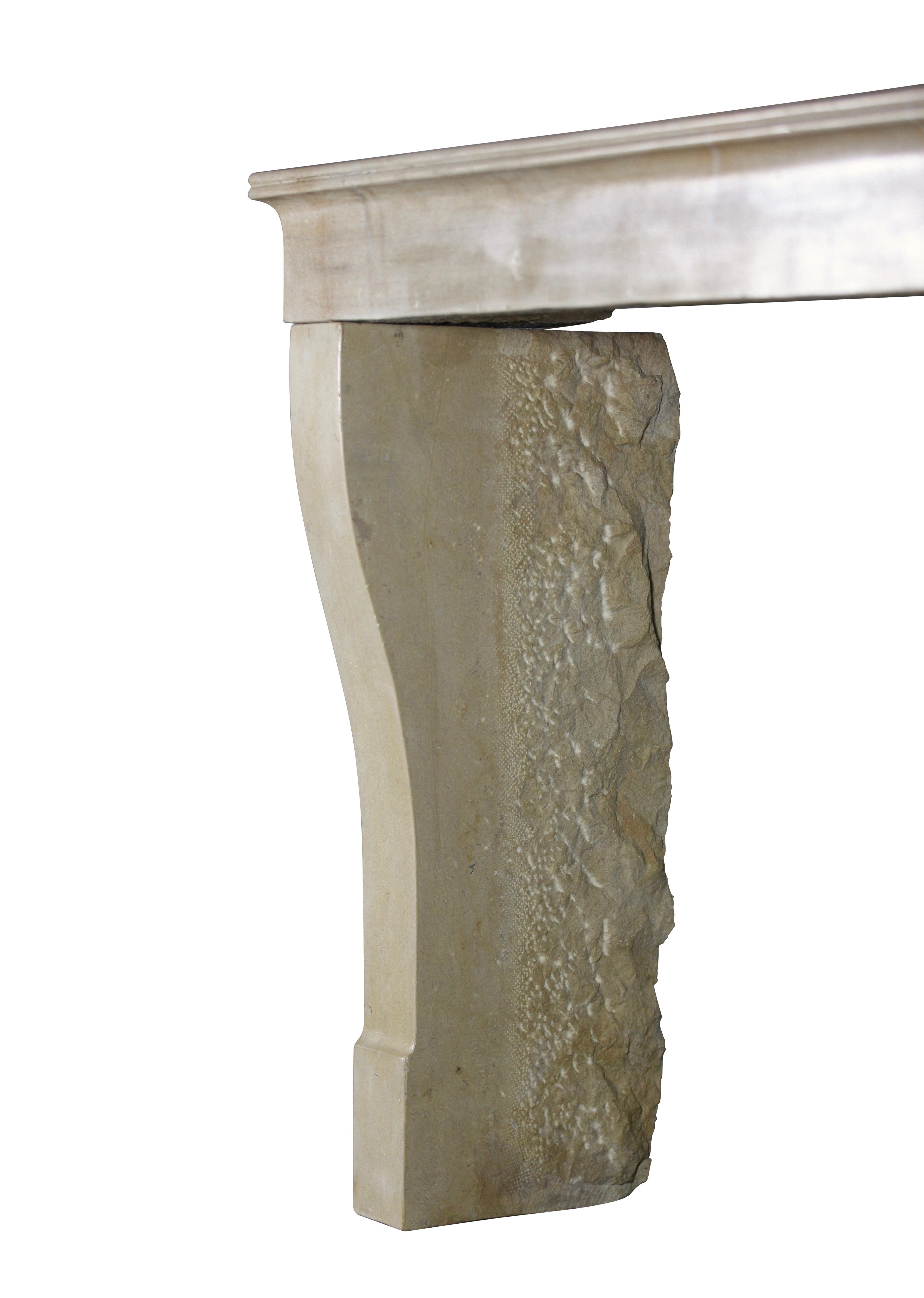Light Reflecting French Style Antique Fireplace Surround in Limestone For Sale 3