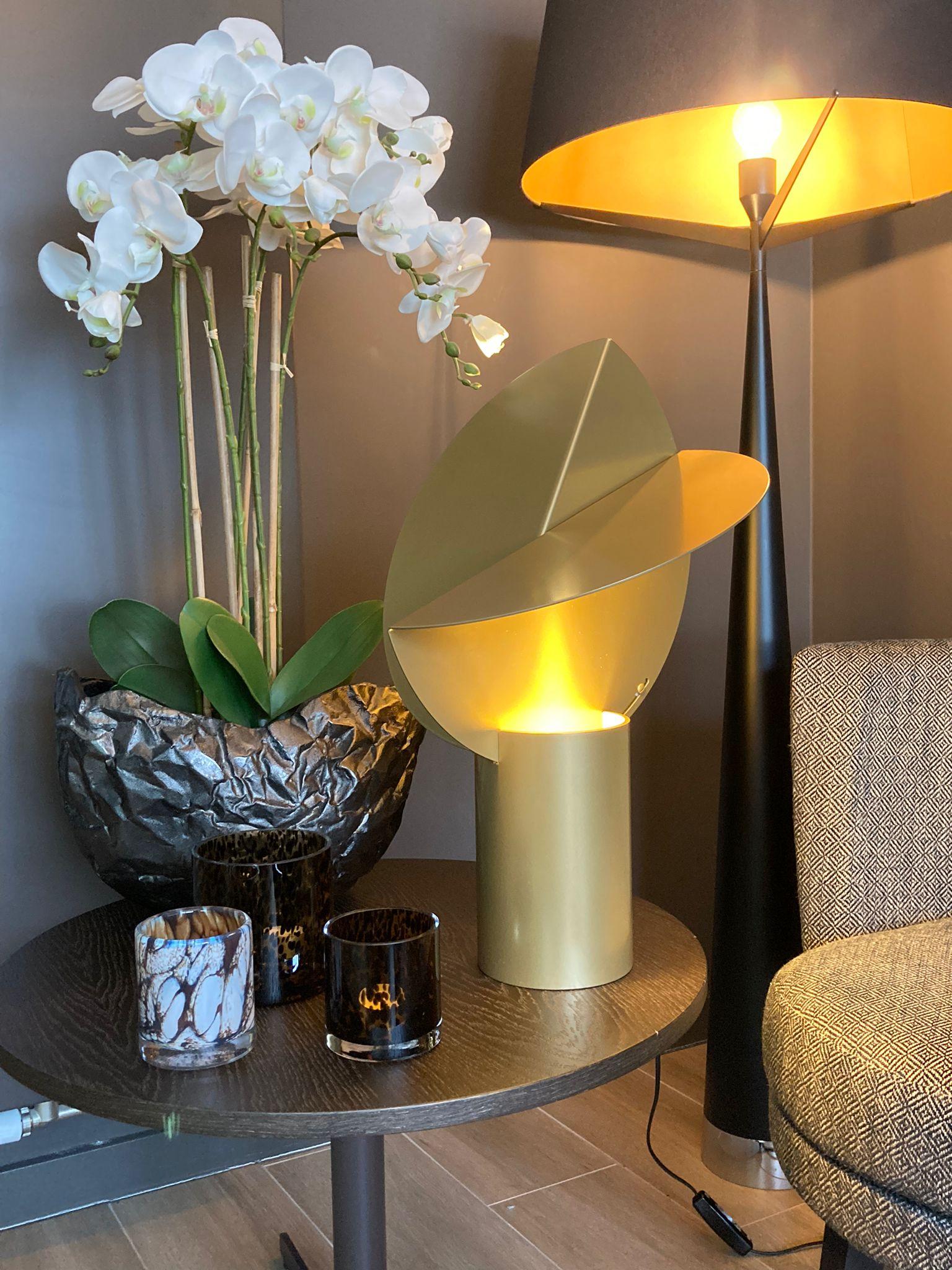Escultura Light Ala Big Gold/Gold diseñada en 1969 Moderno de mediados de siglo en venta