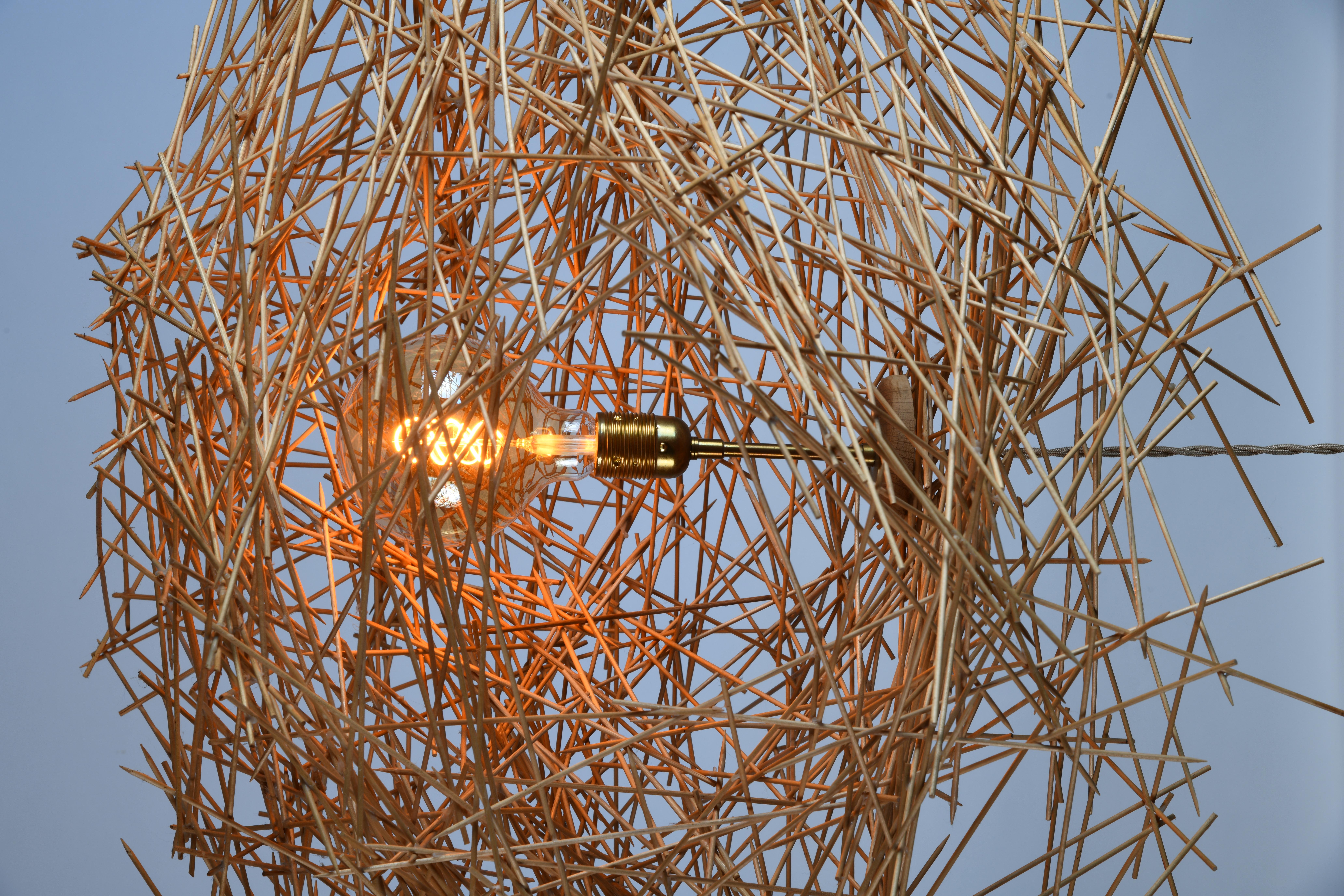 Lights sculpture à suspendre création contemporaine pièce unique d'un artiste français. en vente 4