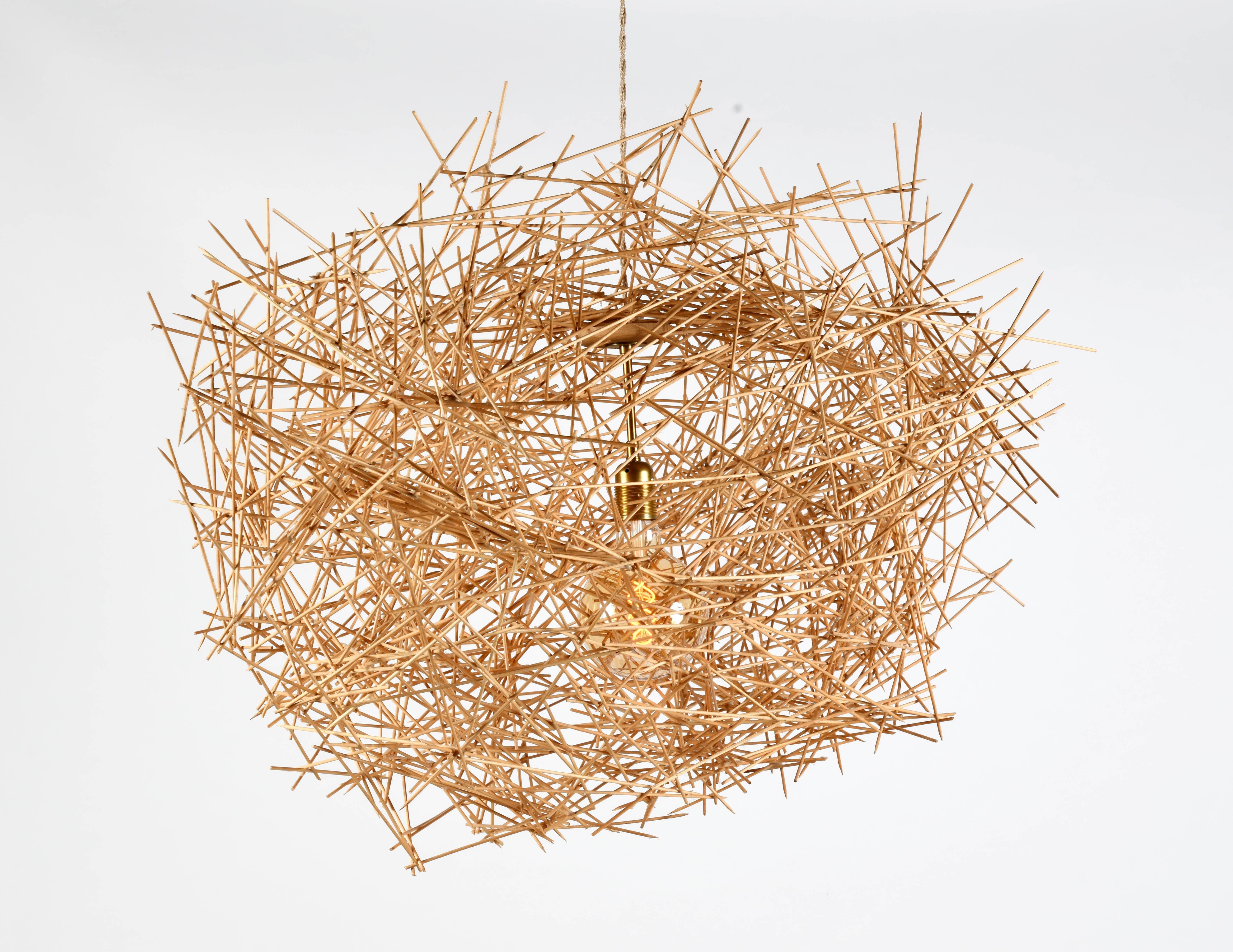 Français Lights sculpture à suspendre création contemporaine pièce unique d'un artiste français. en vente