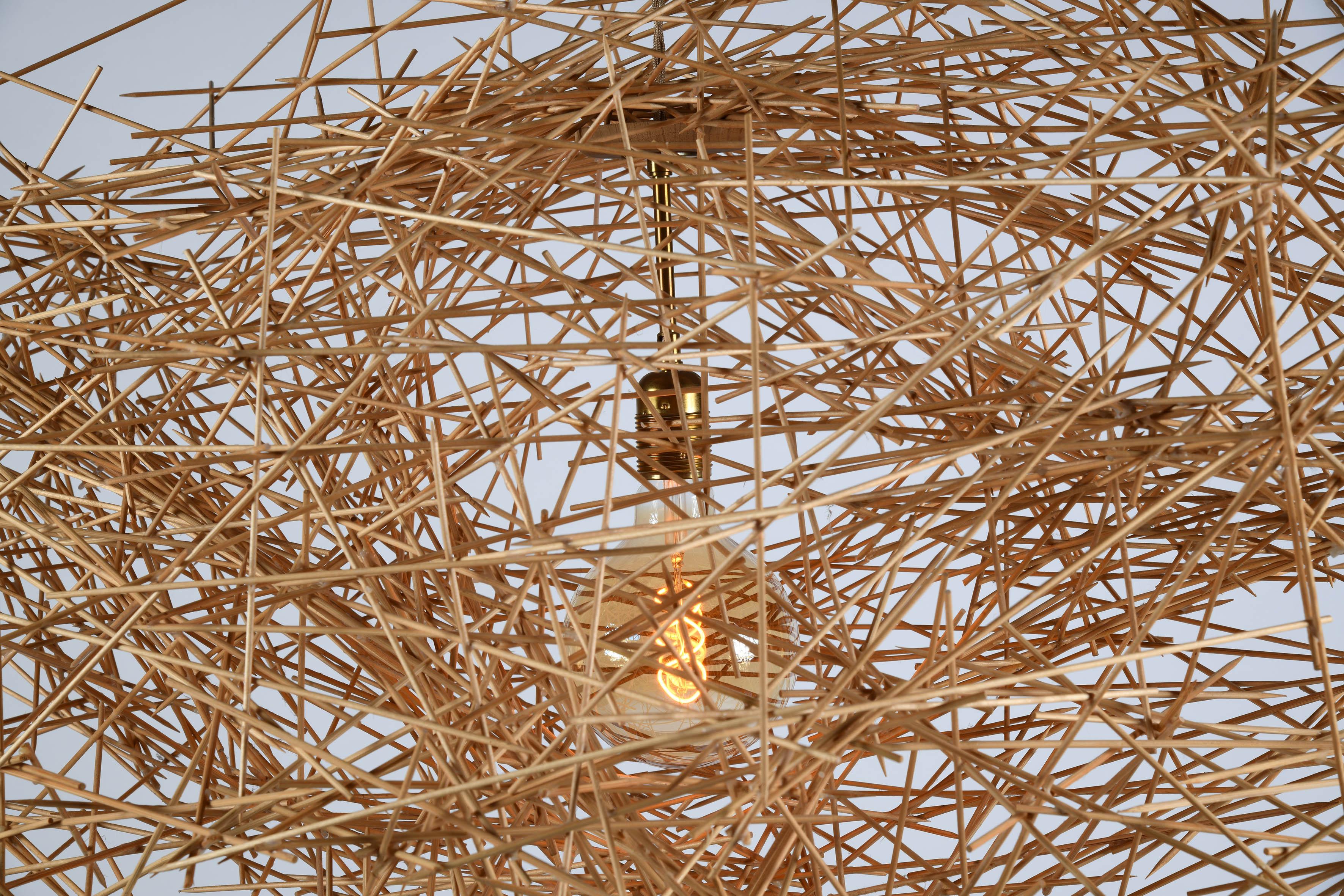 Bois Lights sculpture à suspendre création contemporaine pièce unique d'un artiste français. en vente
