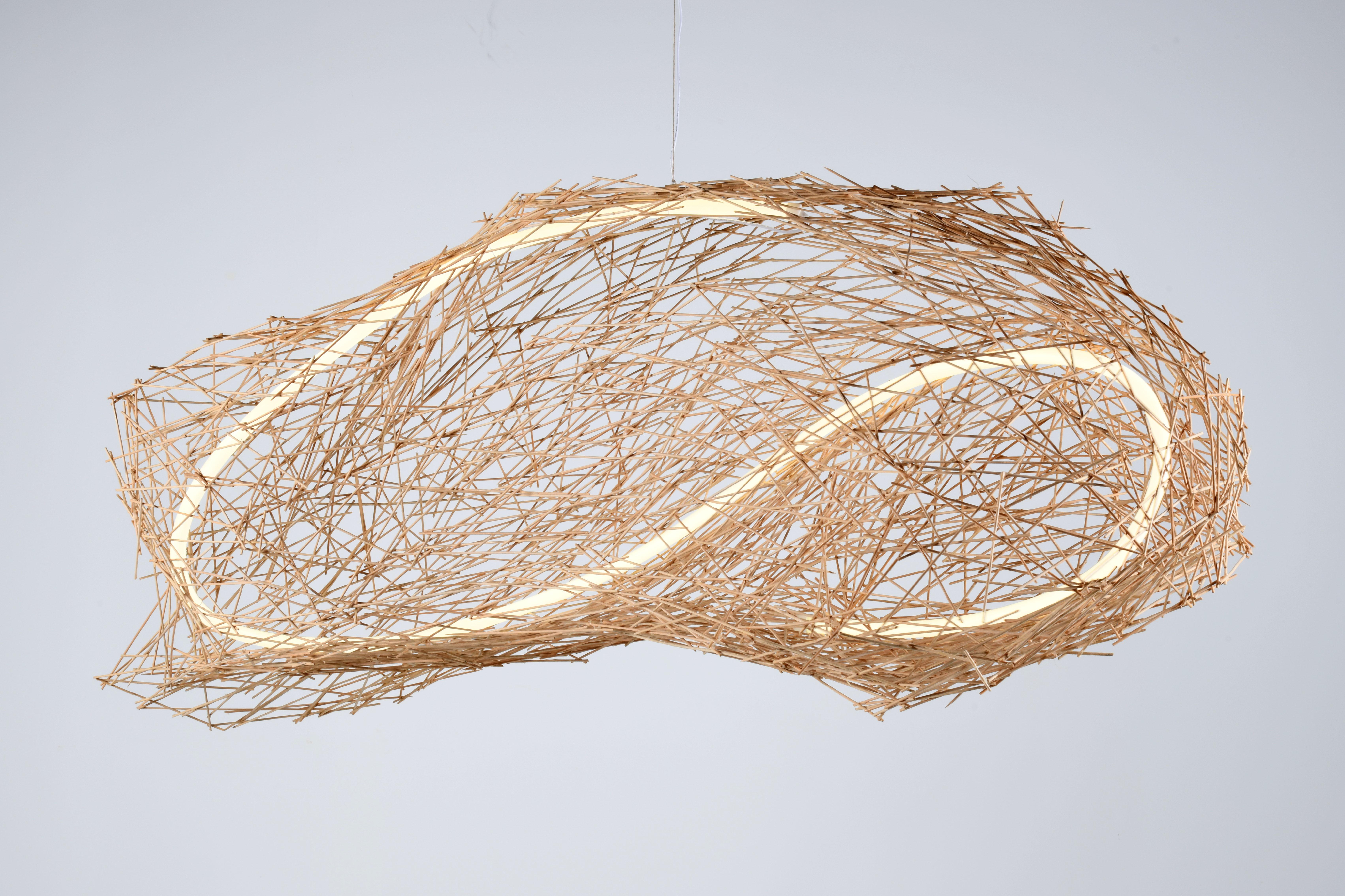 Lichtskulptur zum Aufhängen Contemporary Kreation Einzelstück von einem französischen Künstler (21. Jahrhundert und zeitgenössisch) im Angebot
