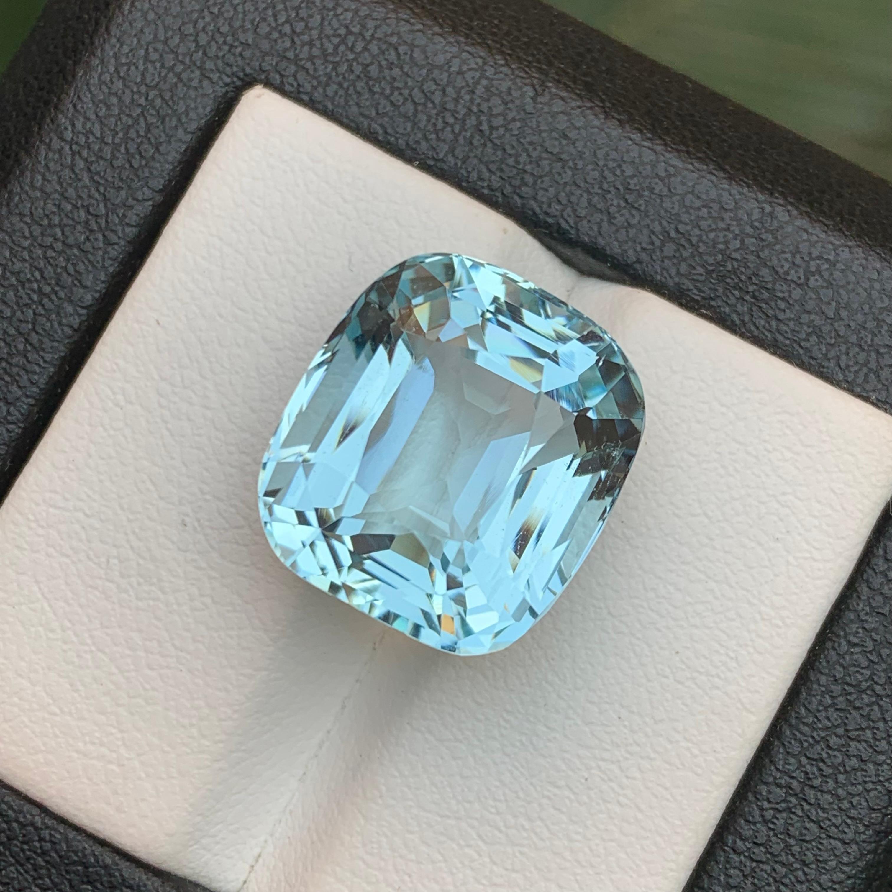 Light Sky Blue Aquamarine Necklace Pendant Loose Gemstone 18.65 Ct Cushion Cut For Sale 5