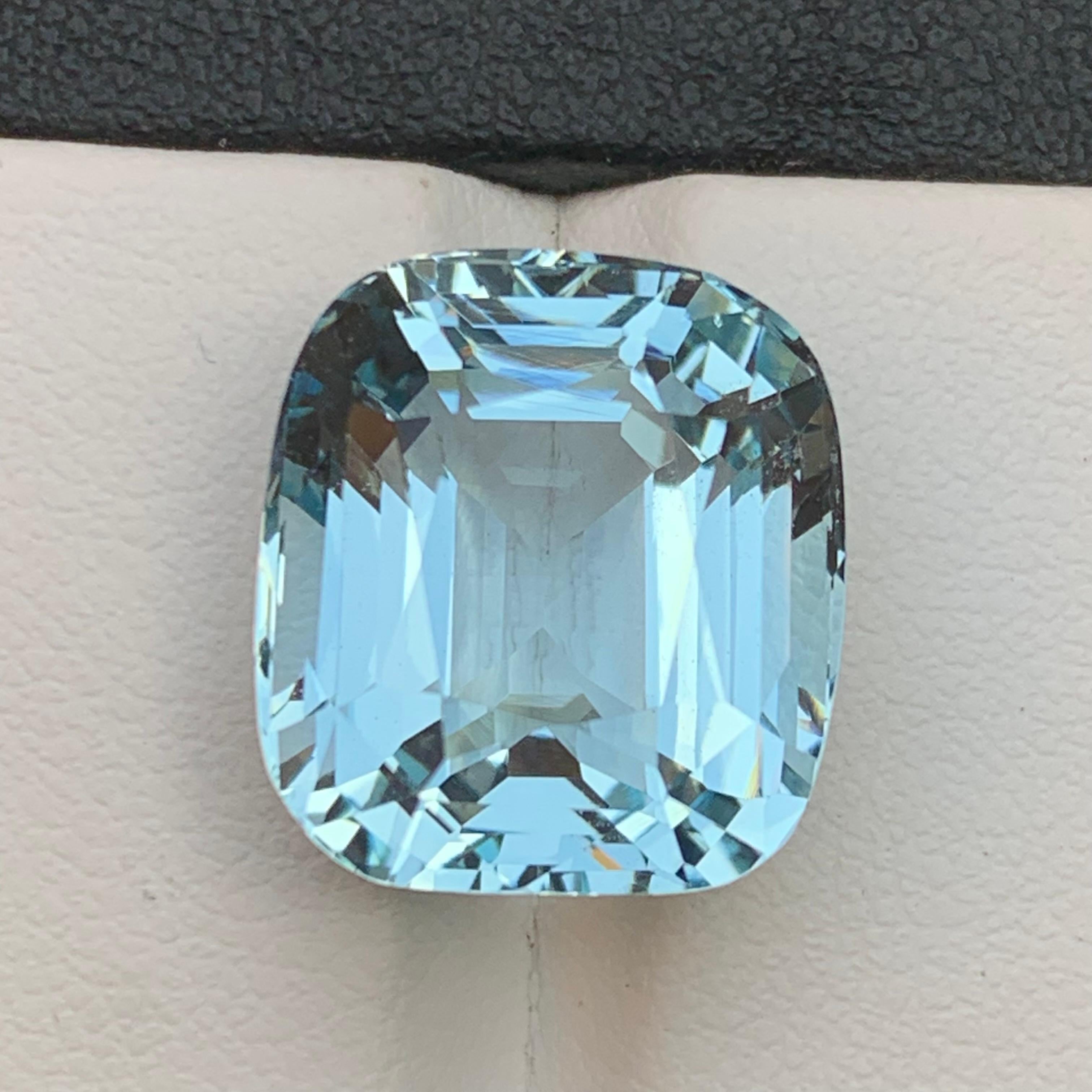 Light Sky Blue Aquamarine Necklace Pendant Loose Gemstone 18.65 Ct Cushion Cut For Sale 3