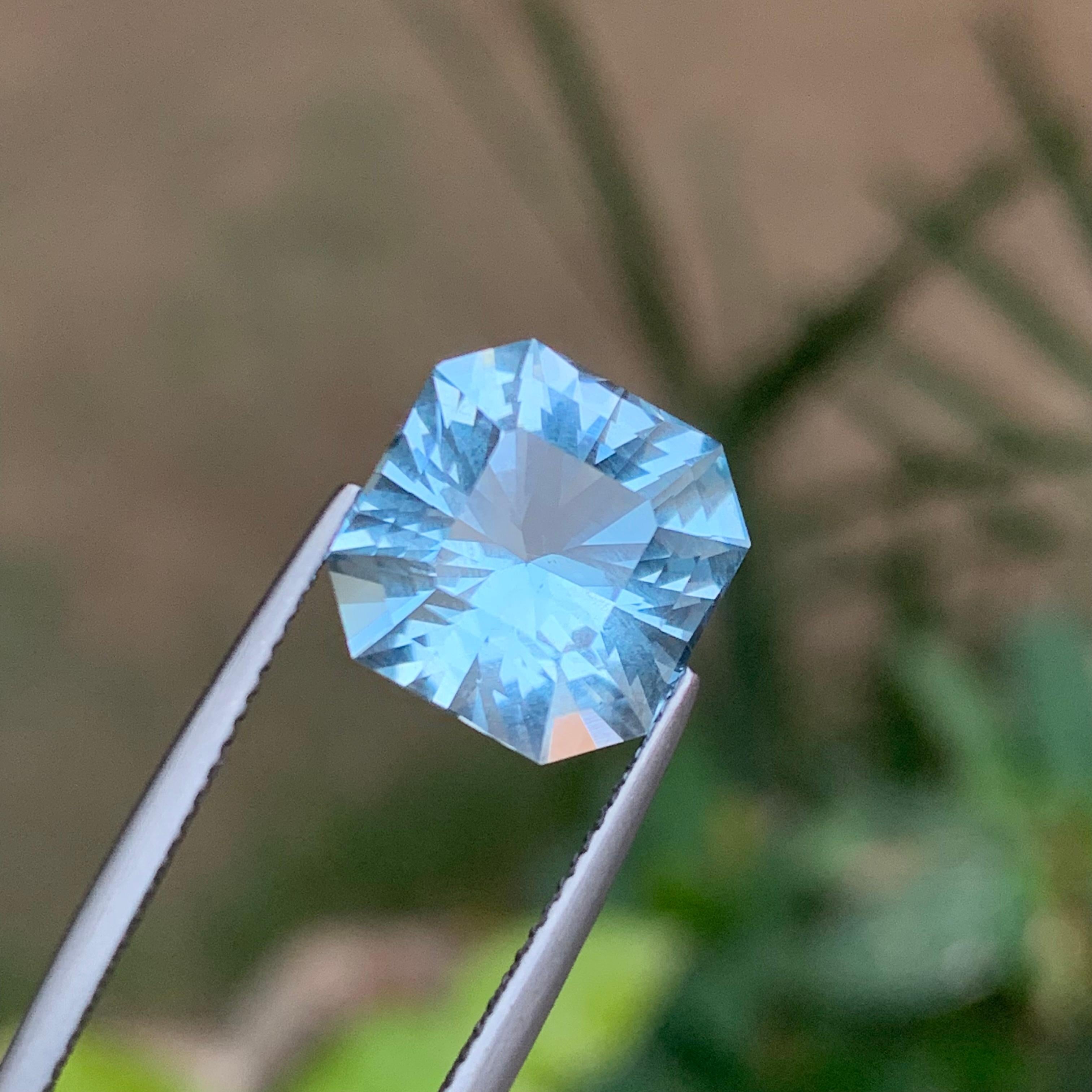 Topazio svizzero azzurro 8,50 carati Gemma naturale sfusa - Taglio smeraldo per anello in vendita 3