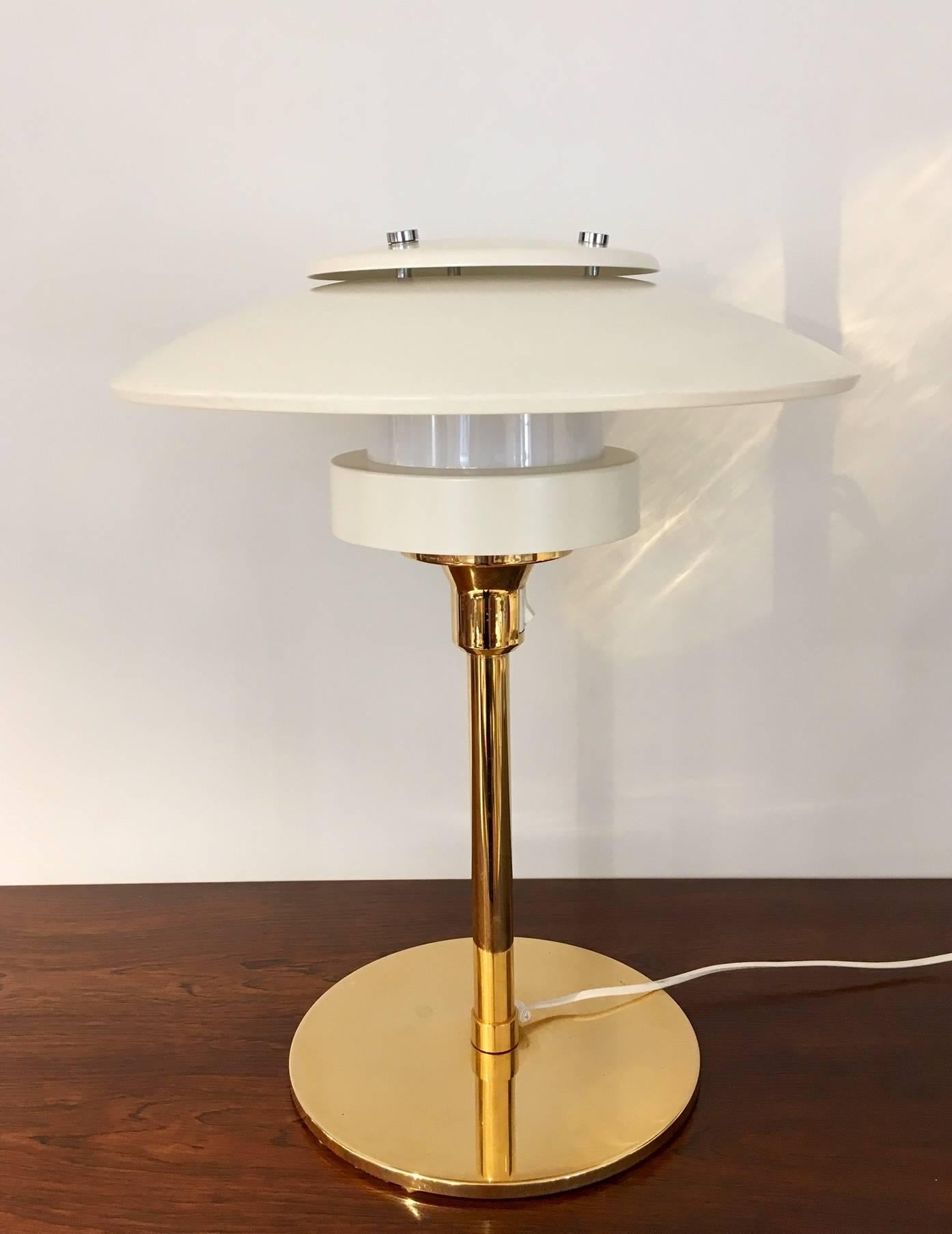 Danish table lamp, model 2686, from circa 1960s, produced by Light Studio by Horn. Brass rod and chrome-plated metal details, shade made of white painted metal. European plug.