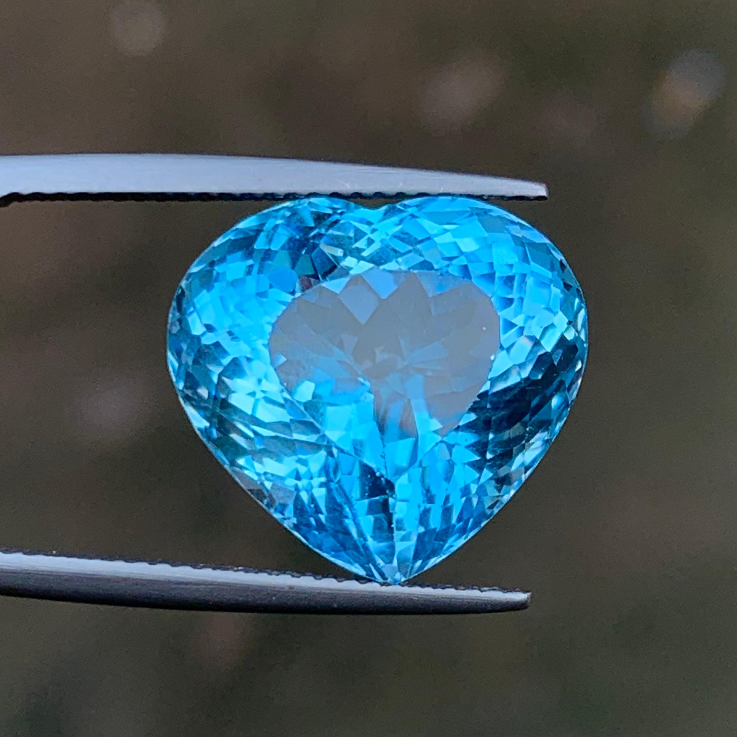 Light Swiss Blue Natural Topaz Pendant Gemstone 20.30 Ct Heart Shape for Jewelry For Sale 6