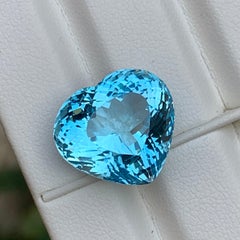 Light Swiss Blue Natural Topaz Pendant Gemstone 20.30 Ct Heart Shape for Jewelry