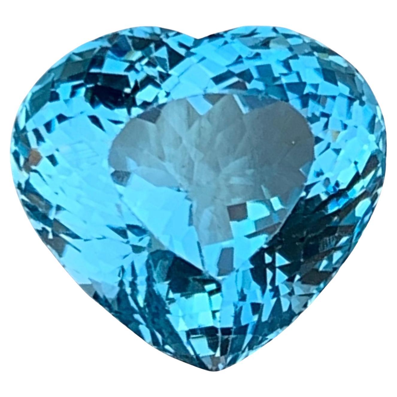 Light Swiss Blue Natural Topaz Pendant Gemstone 20.30 Ct Heart Shape for Jewelry For Sale