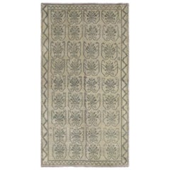 Tappeto vintage turco Tulu color taupe chiaro, grigio-verde e panna con lavorazione a reticolo
