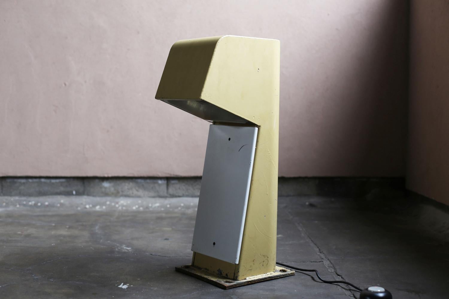 Light terminal von Jean Balladur (Mitte des 20. Jahrhunderts) im Angebot