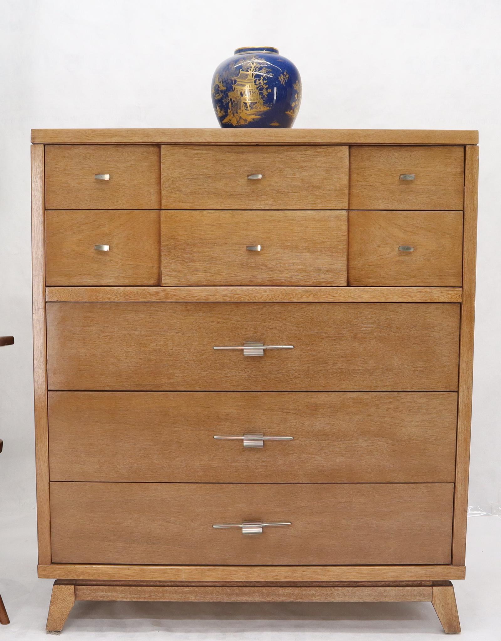 Light Tone Five Drawers High Chest by Hooker In Good Condition For Sale In Rockaway, NJ