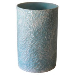 Grande vaso in porcellana intagliata color turchese chiaro