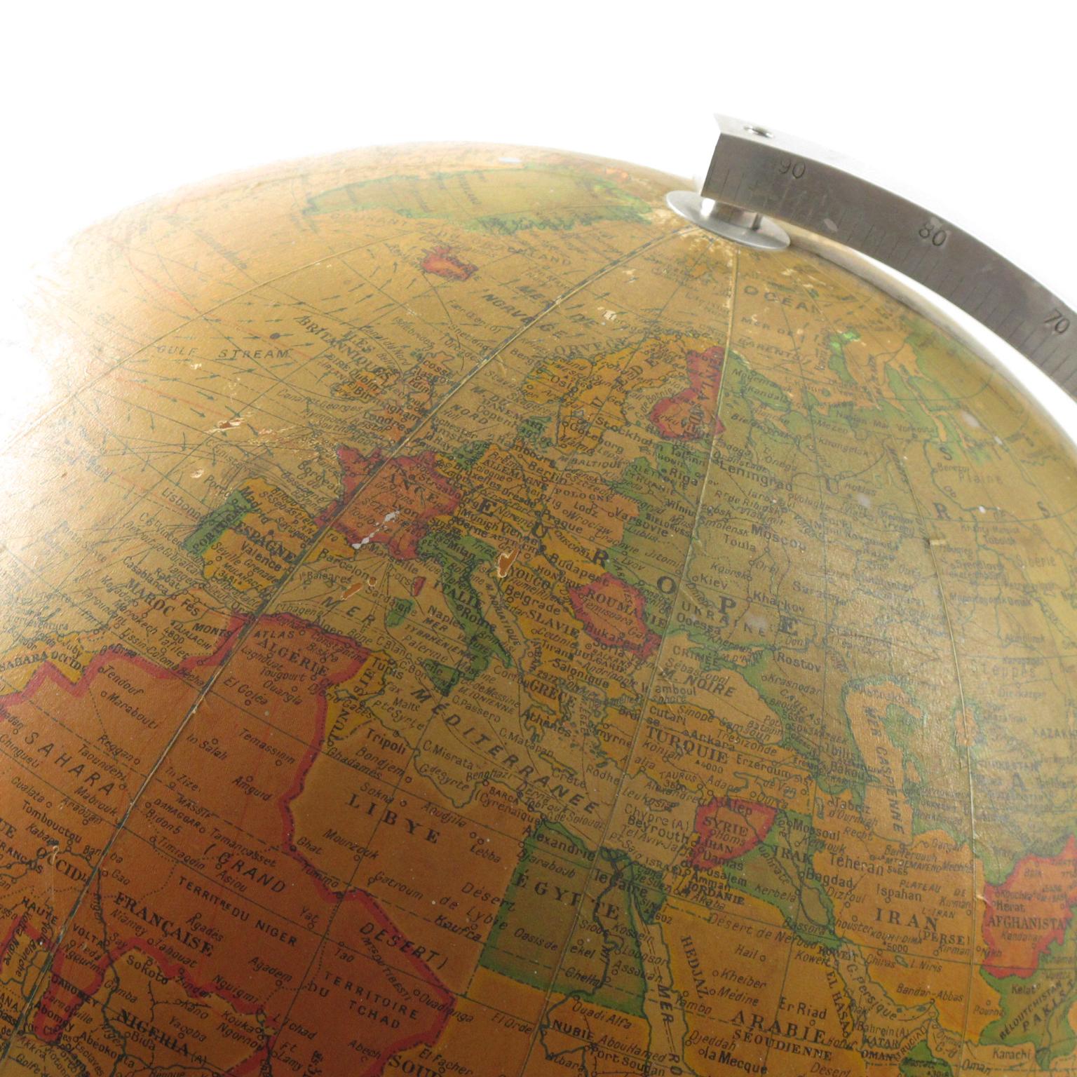 Aluminium Globe de bibliothèque lumineux sur base en aluminium en vente