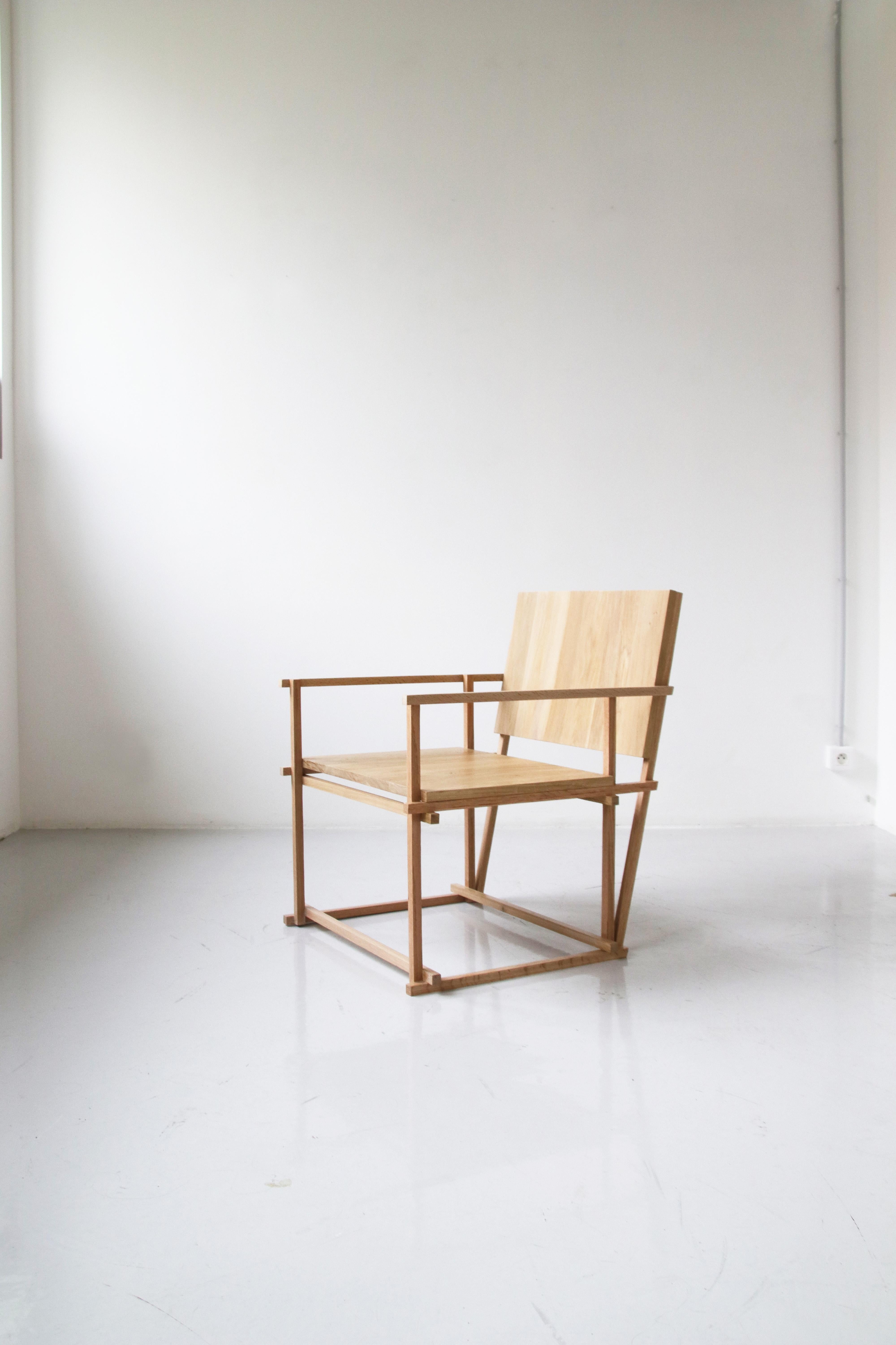 Light Varnish Arles armchair by Alice Lahana Studio
Dimensions: 85 x 45 x 38 cm
Materials: Oak
Available finishing: dark and light varnish
Mat varnish, Mat varnish dark oak, medium oak

Alice Lahana is a french designer based in Paris. While