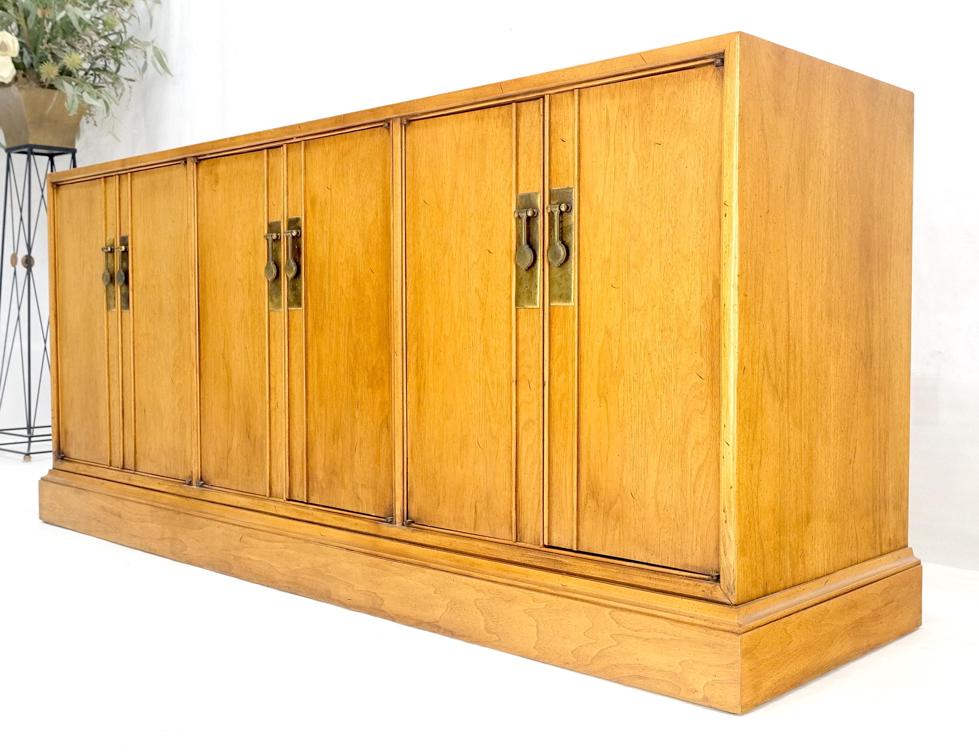 Light Walnut 3 Compartments 6 Doors Drawers Long Credenza Dresser c1970s MINT For Sale 3