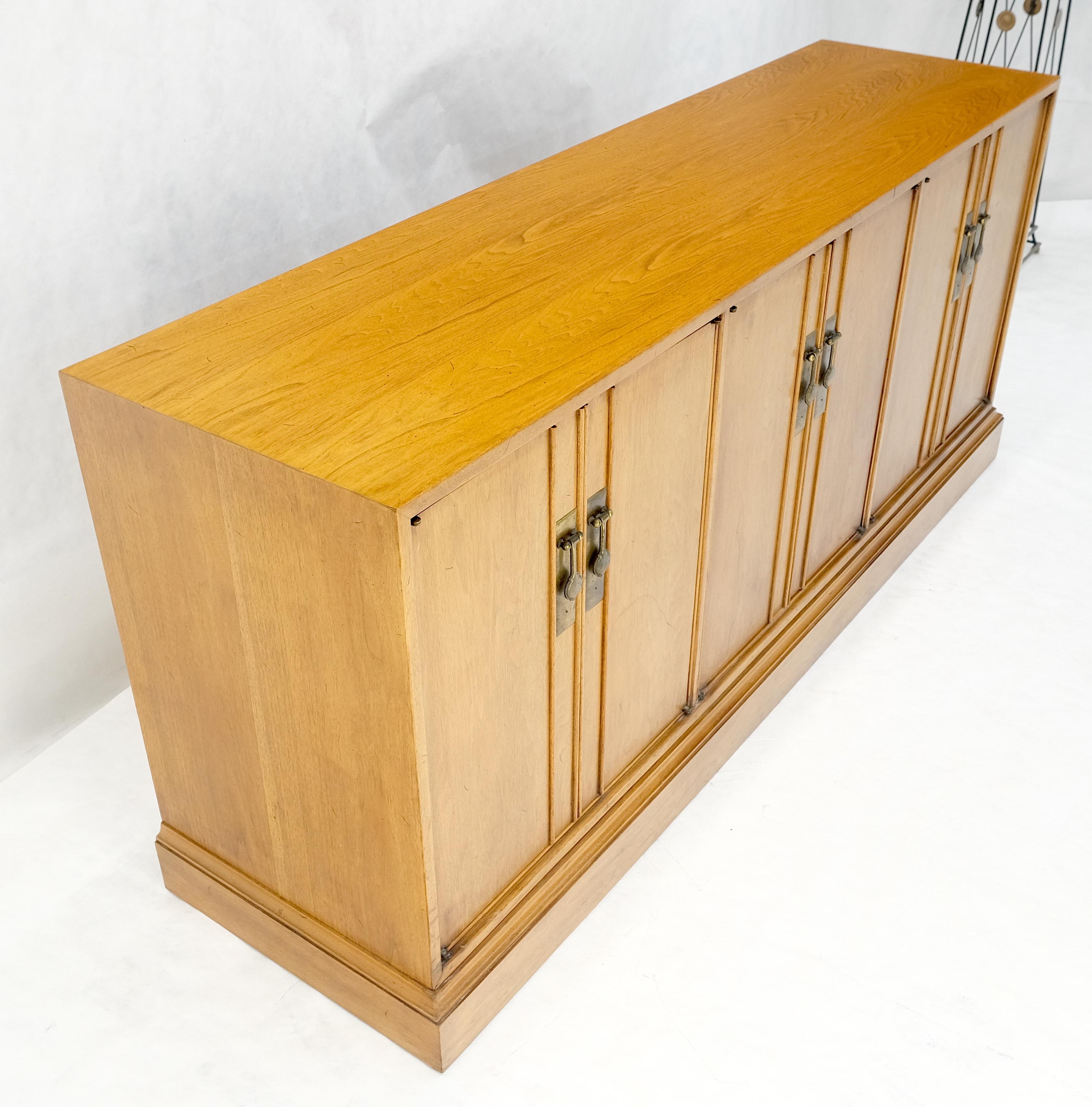 Light Walnut 3 Compartments 6 Doors Drawers Long Credenza Dresser c1970s MINT For Sale 5