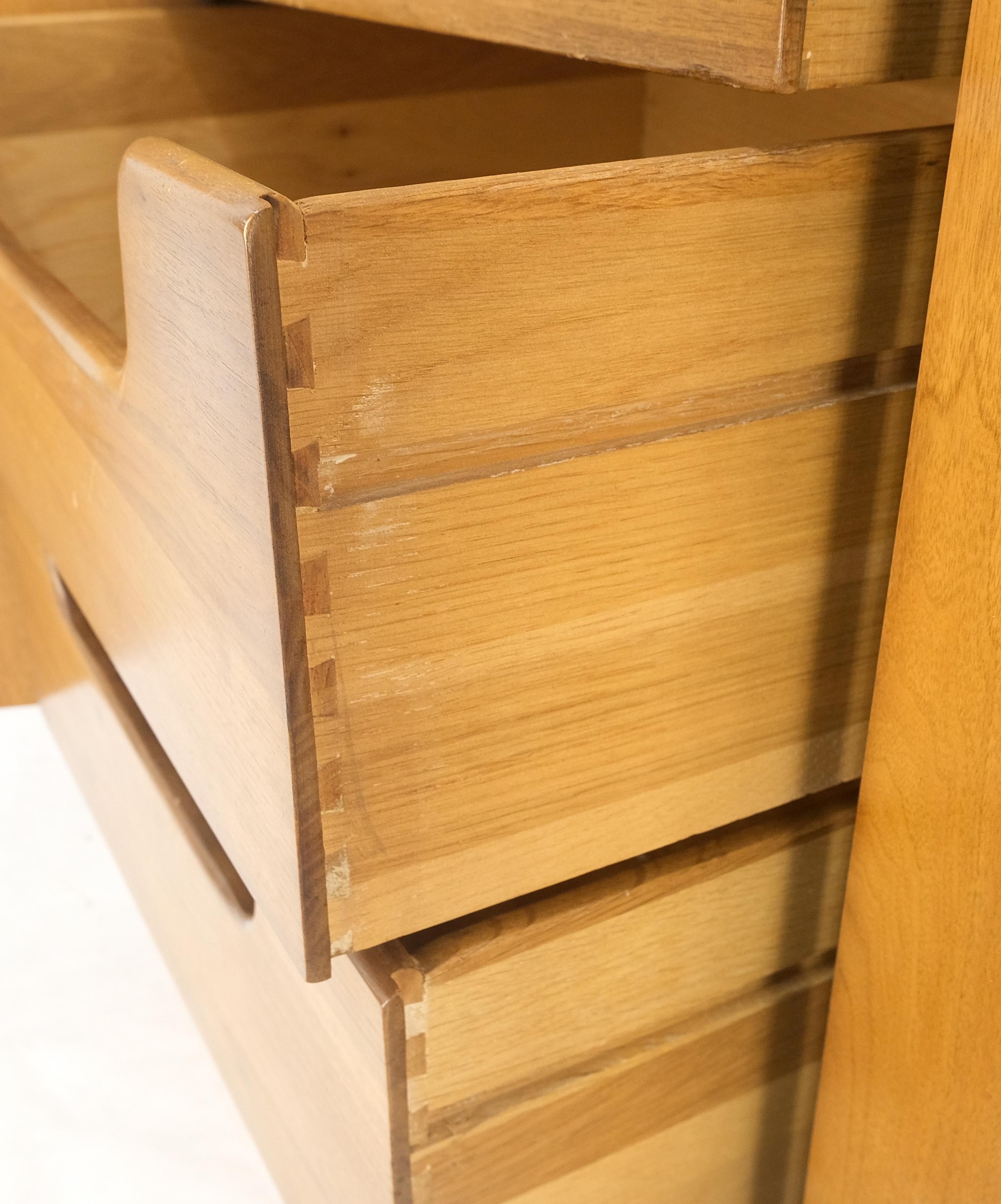 Light Walnut 3 Compartments 6 Doors Drawers Long Credenza Dresser c1970s MINT For Sale 10