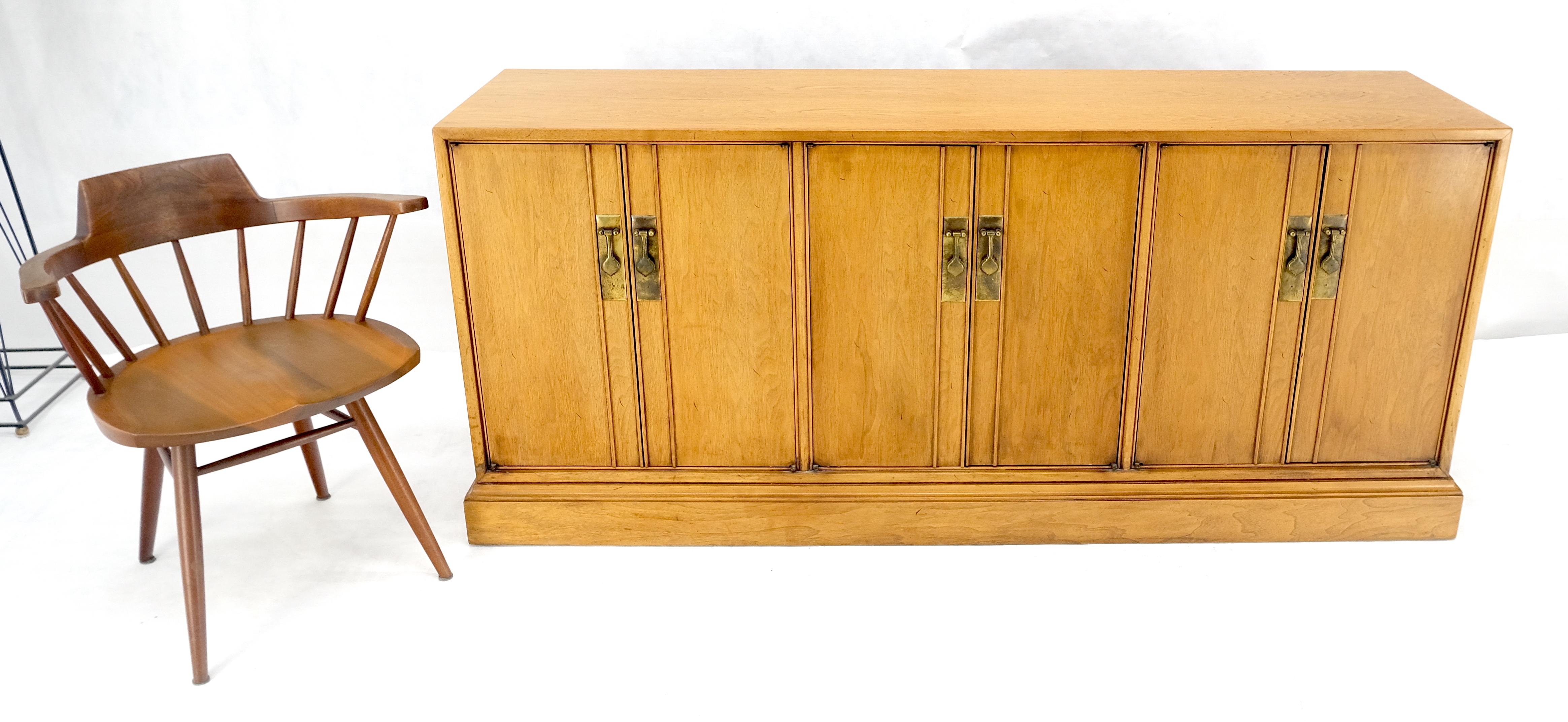 Lacquered Light Walnut 3 Compartments 6 Doors Drawers Long Credenza Dresser c1970s MINT For Sale