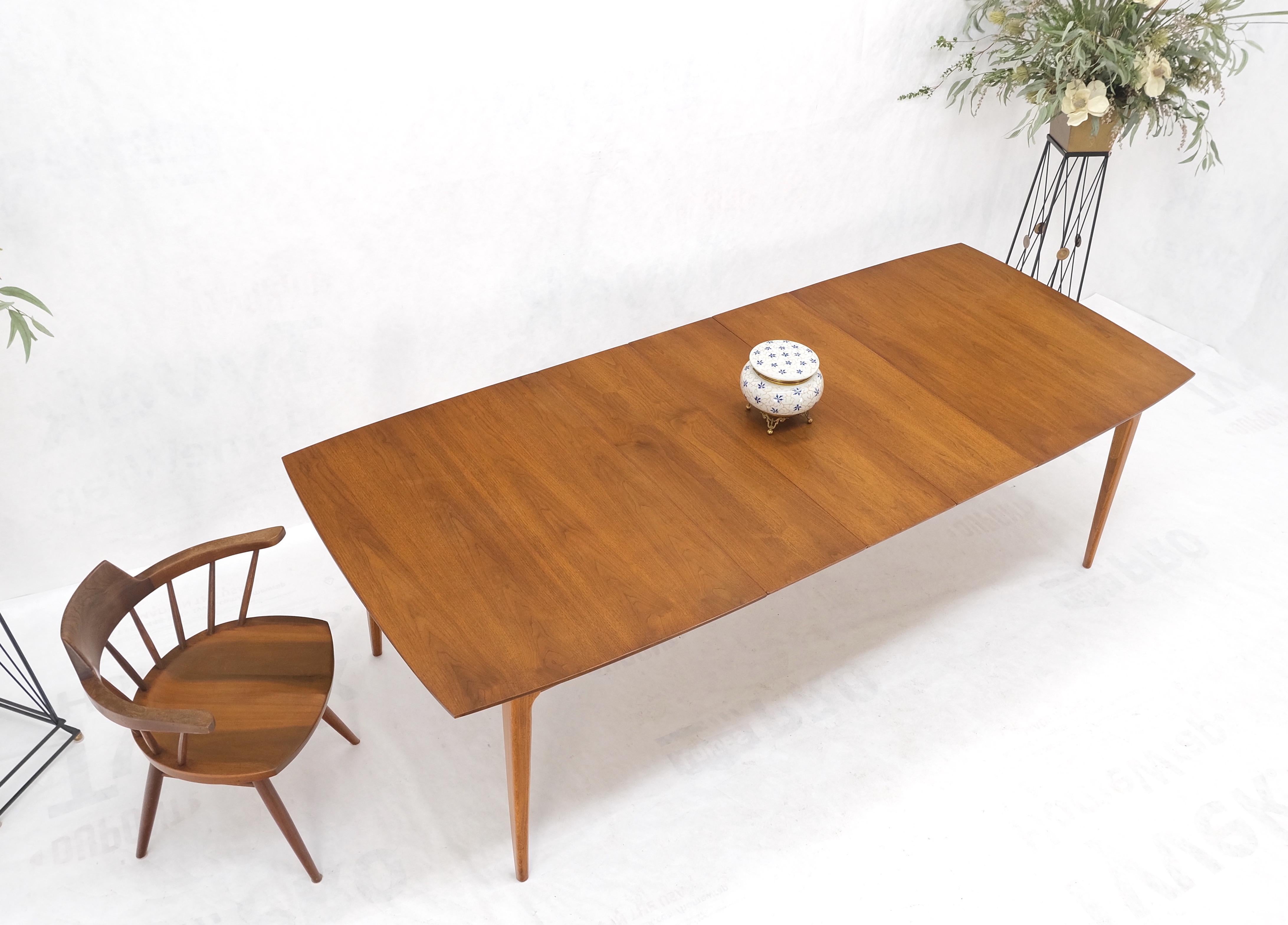 Light Walnut American Mid-Century Modern Boat Shape Dining Table 3 Leaves Mint! For Sale 5