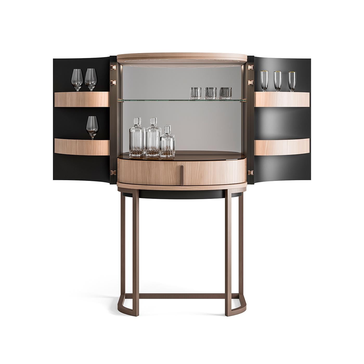 Mobile bar curvo in noce chiaro In condizioni Nuovo in vendita a Milan, IT