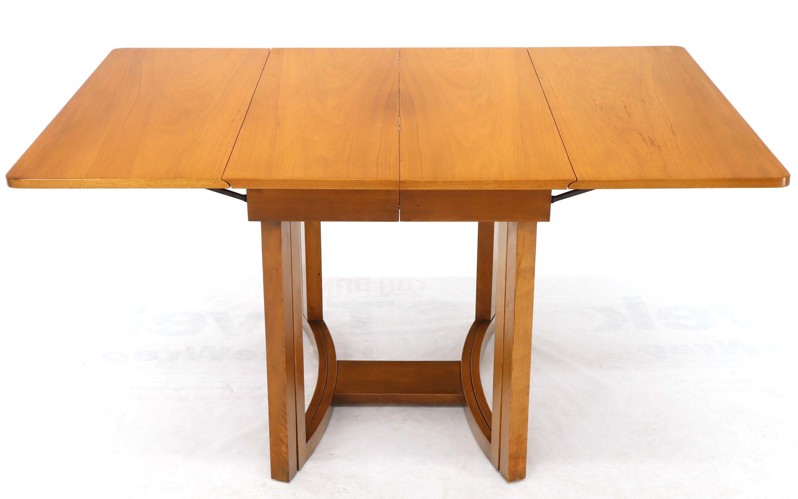 Mid-Century Modern Midcentury Light Walnut Drop Leaf Expandable Dining Table, Three Leafs Boards For Sale
