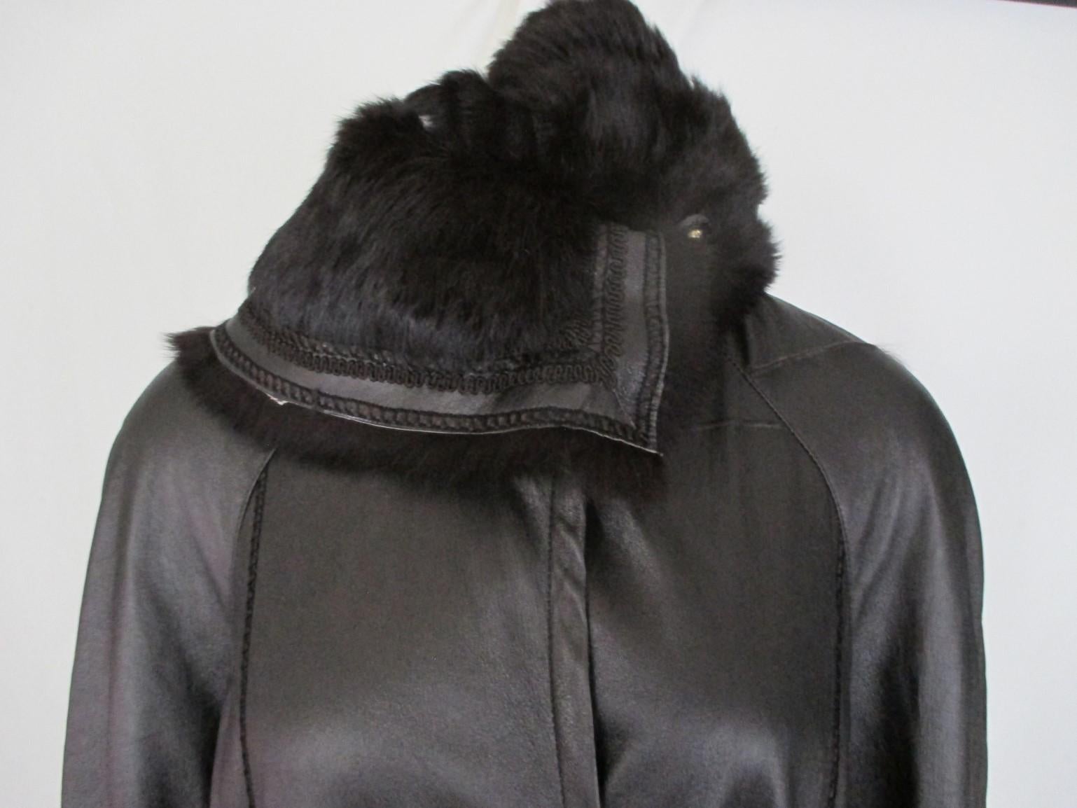 Cappotto Swing leggero in pelle marrone metallizzata con pelliccia in vendita 1