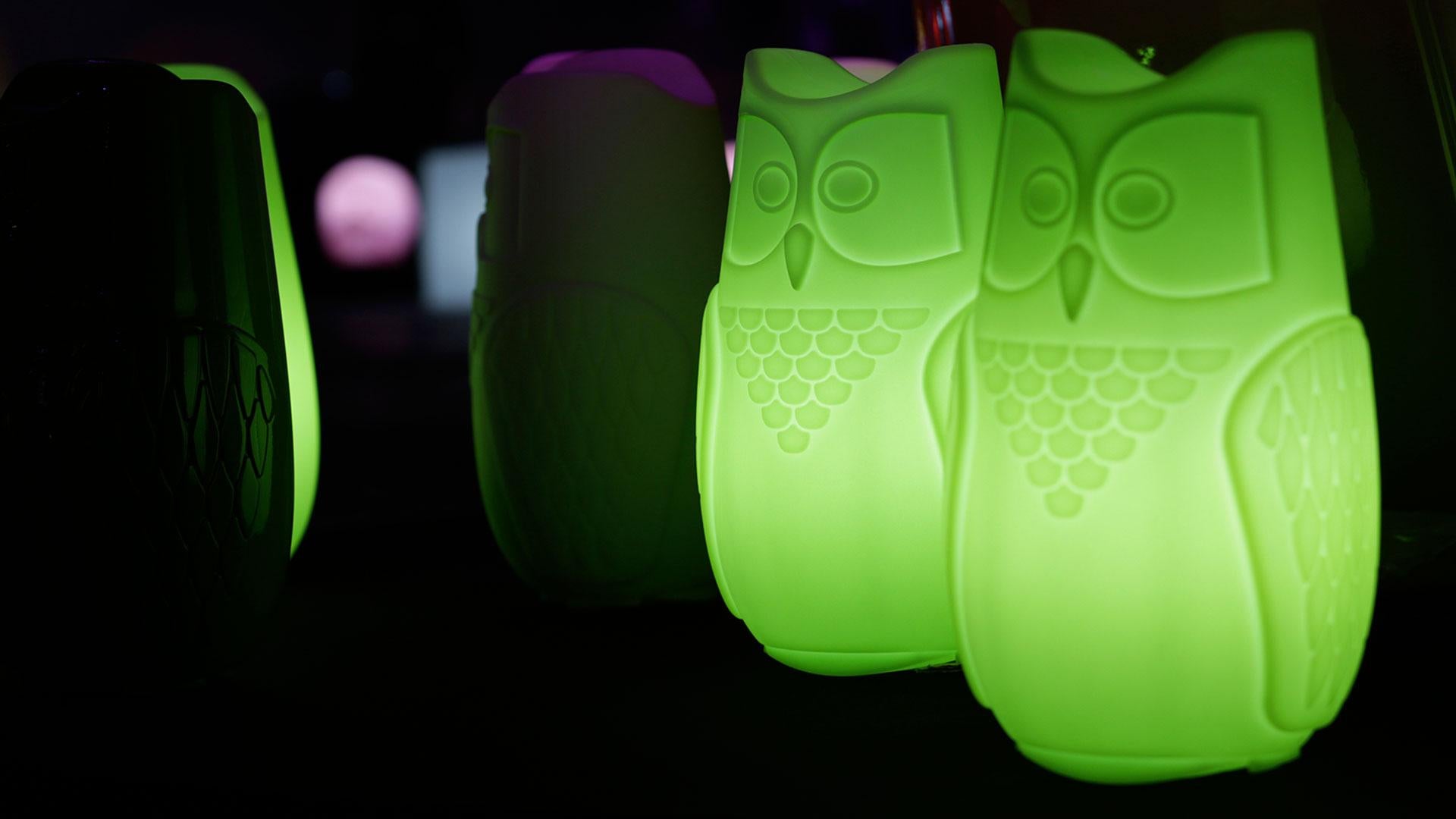 Italian Light White Bubo Table Lamp by Fabio Rotella For Sale