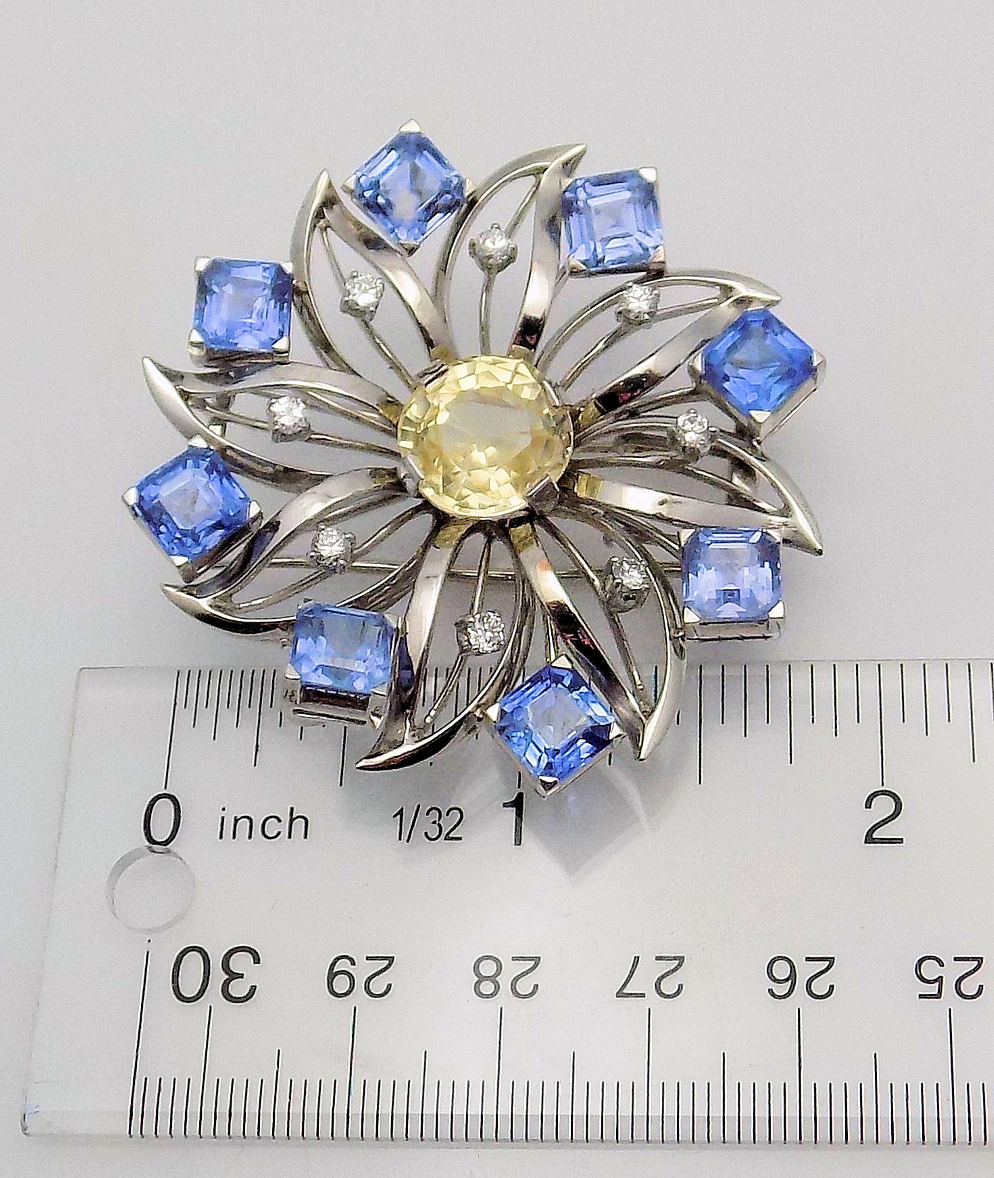 Light Yellow and Lavender-Blue Sapphire and Diamond Brooch/Fur Clip In Excellent Condition For Sale In Dallas, TX