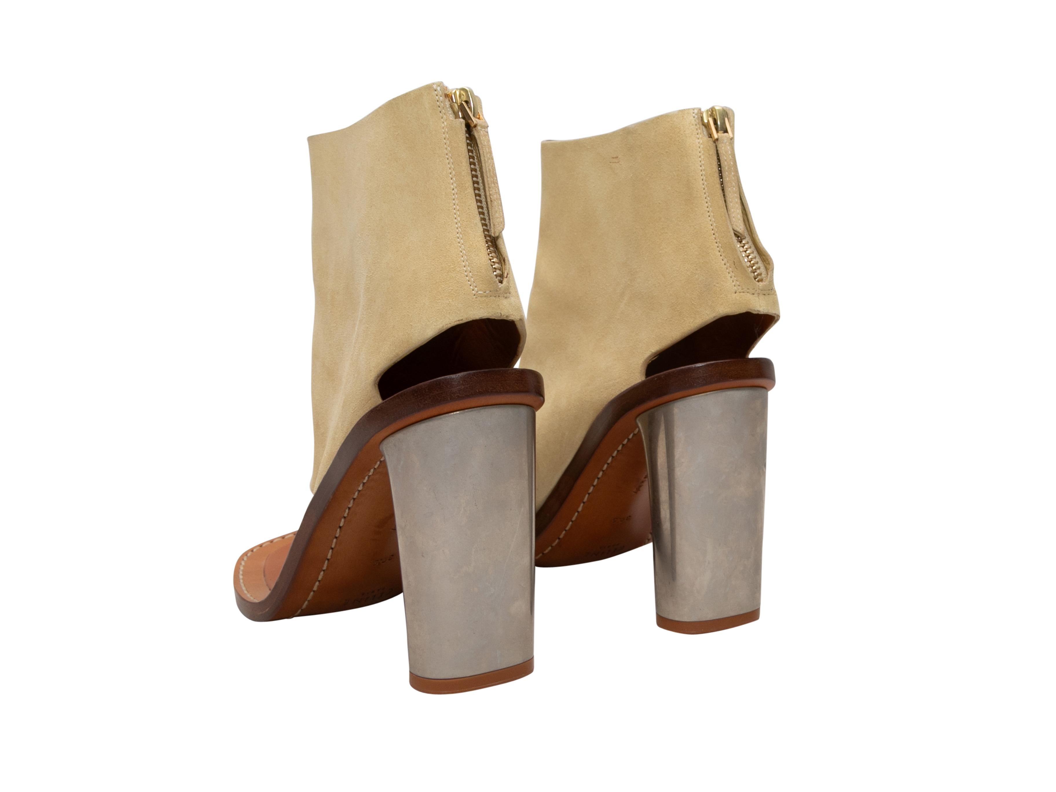 Sandalo infradito con tacco Celine giallo chiaro Taglia 39,5 In condizioni buone in vendita a New York, NY