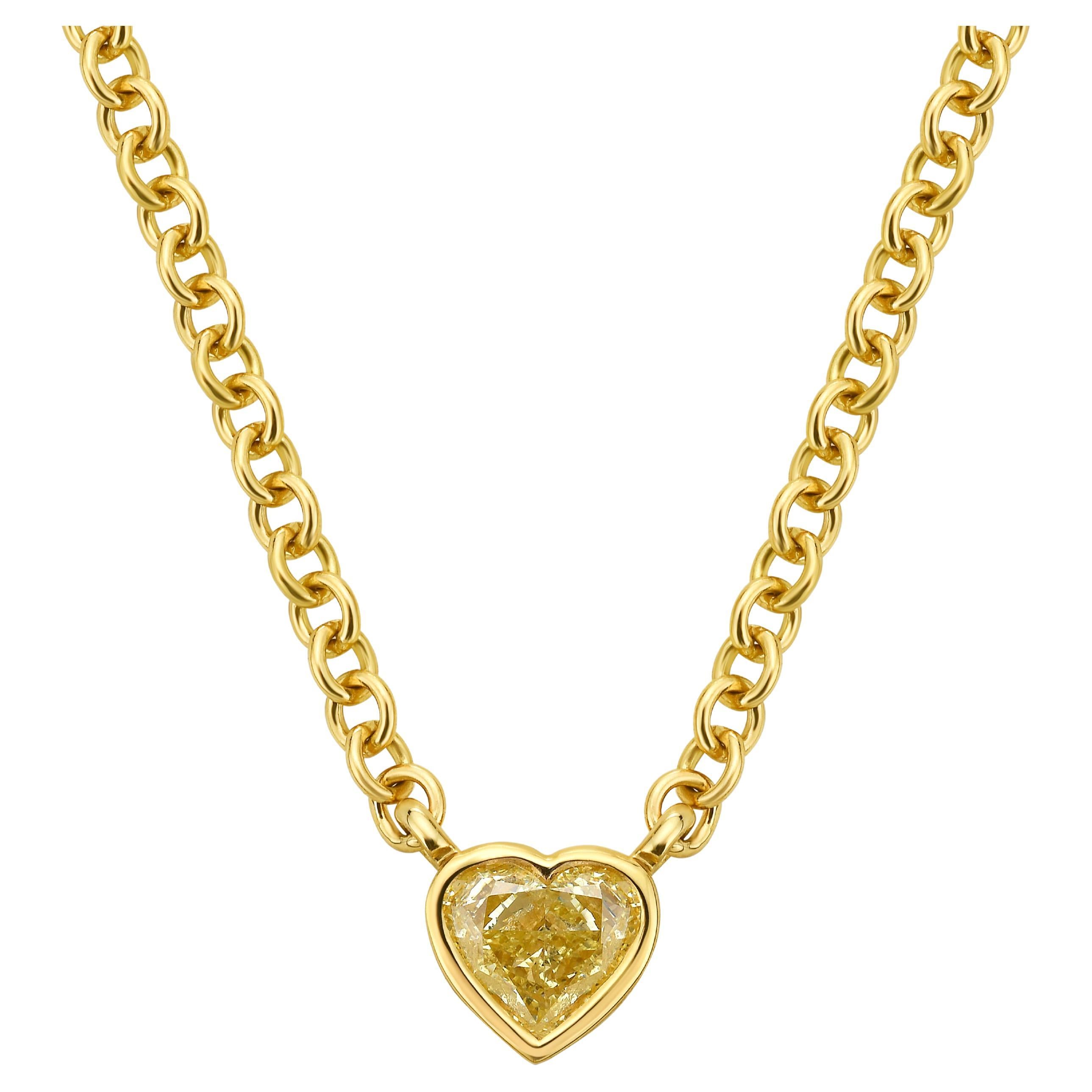 Light Yellow Heart Shape Diamond Pendant For Sale