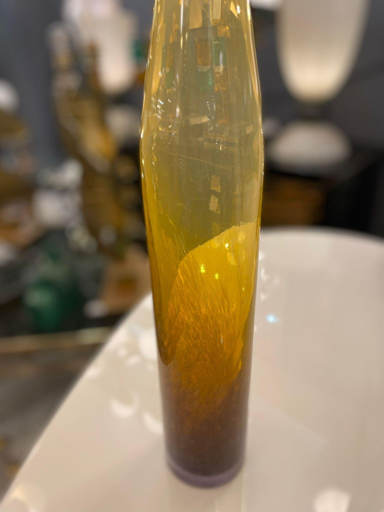 Light Yellow Murano Glass Vase, circa 1970 In Good Condition For Sale In London, GB