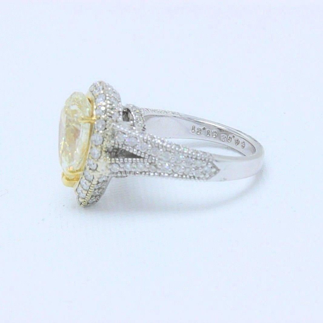 Taille poire Bague de fiançailles en or blanc 14 carats avec diamants en forme de poire jaune clair de 6,32 carats en vente