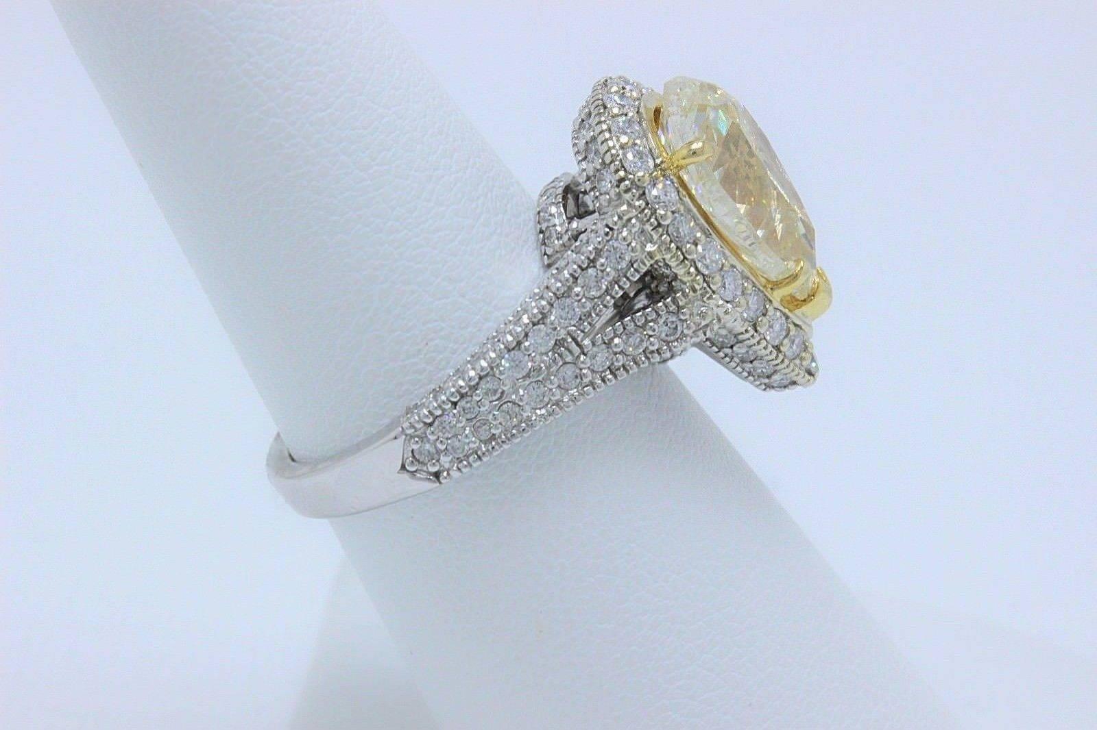 Bague de fiançailles en or blanc 14 carats avec diamants en forme de poire jaune clair de 6,32 carats en vente 2