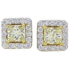 Boucles d'oreilles princesse en or blanc et jaune 18 carats avec halo de diamants jaune clair de 3,96 carats TCW