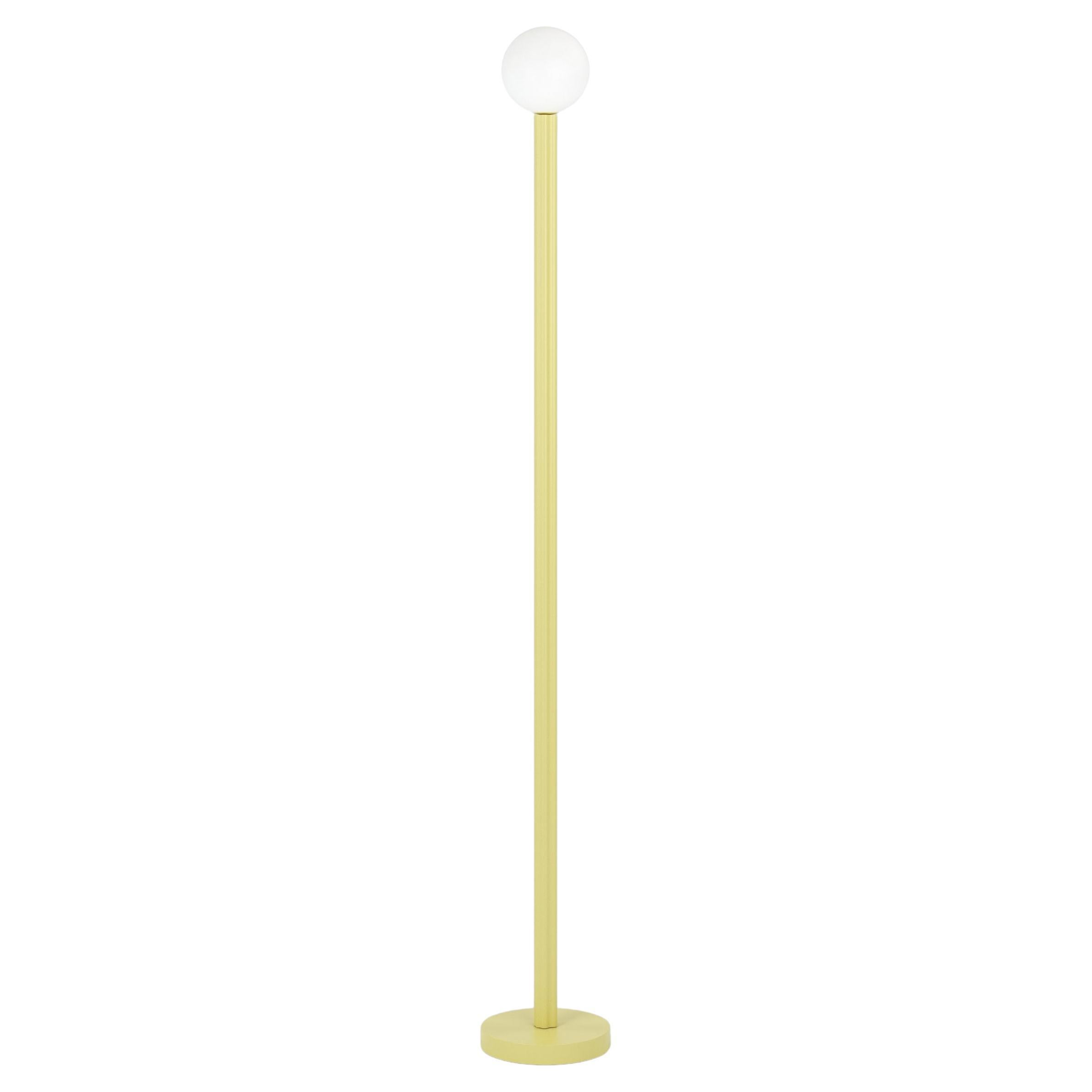 Lampadaire jaune clair A.Profiles par Atelier Areti