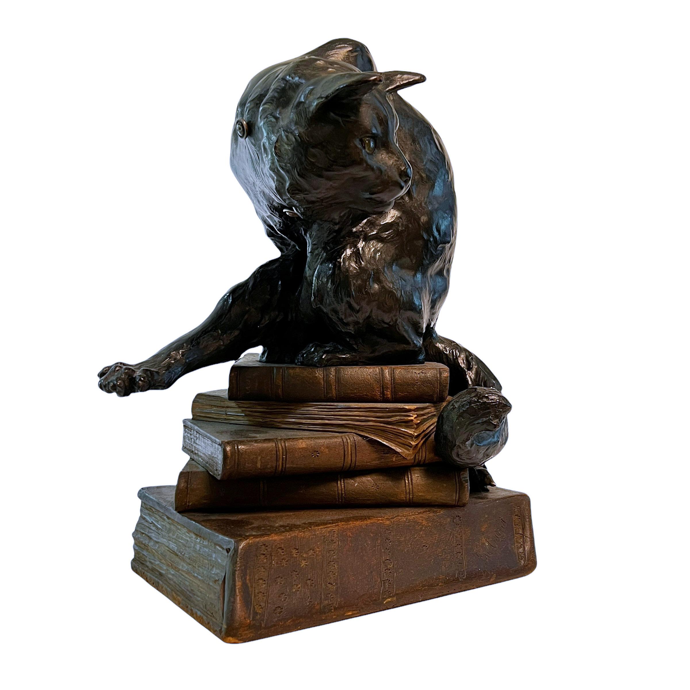 Lighted Bronze Cat Sculpture by Jean Carrit Circa 1900 In Good Condition In New York, US