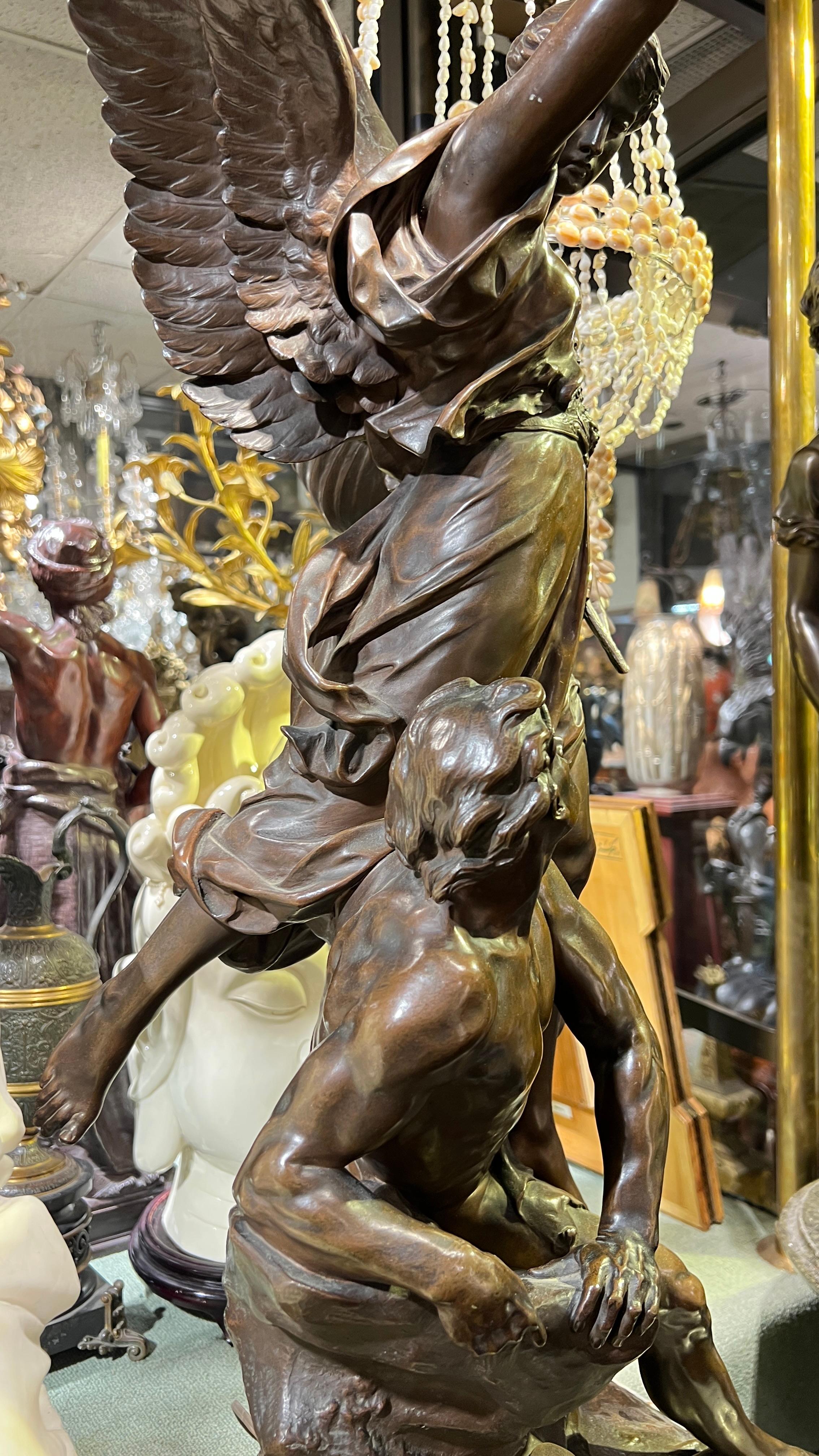 Sculpture / Lampe en bronze éclairée d'après Emile Louis Picault en vente 1