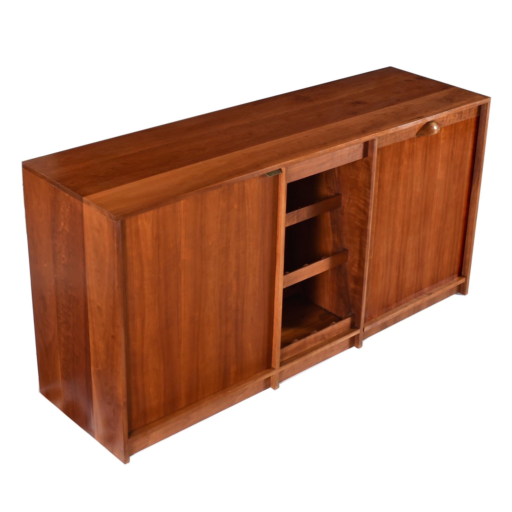Lighted Custom Made Mid-Century Modern Cherry Wood Credenza Dry Bar In Good Condition For Sale In Chattanooga, TN