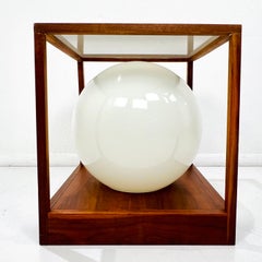 Mesa auxiliar Globe Lighting de Paul Mayen para Habitat