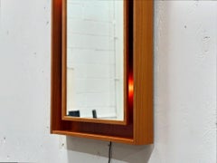 Espejo iluminado de Pedersen & Hansen, caja de sombras moderna danesa de teca