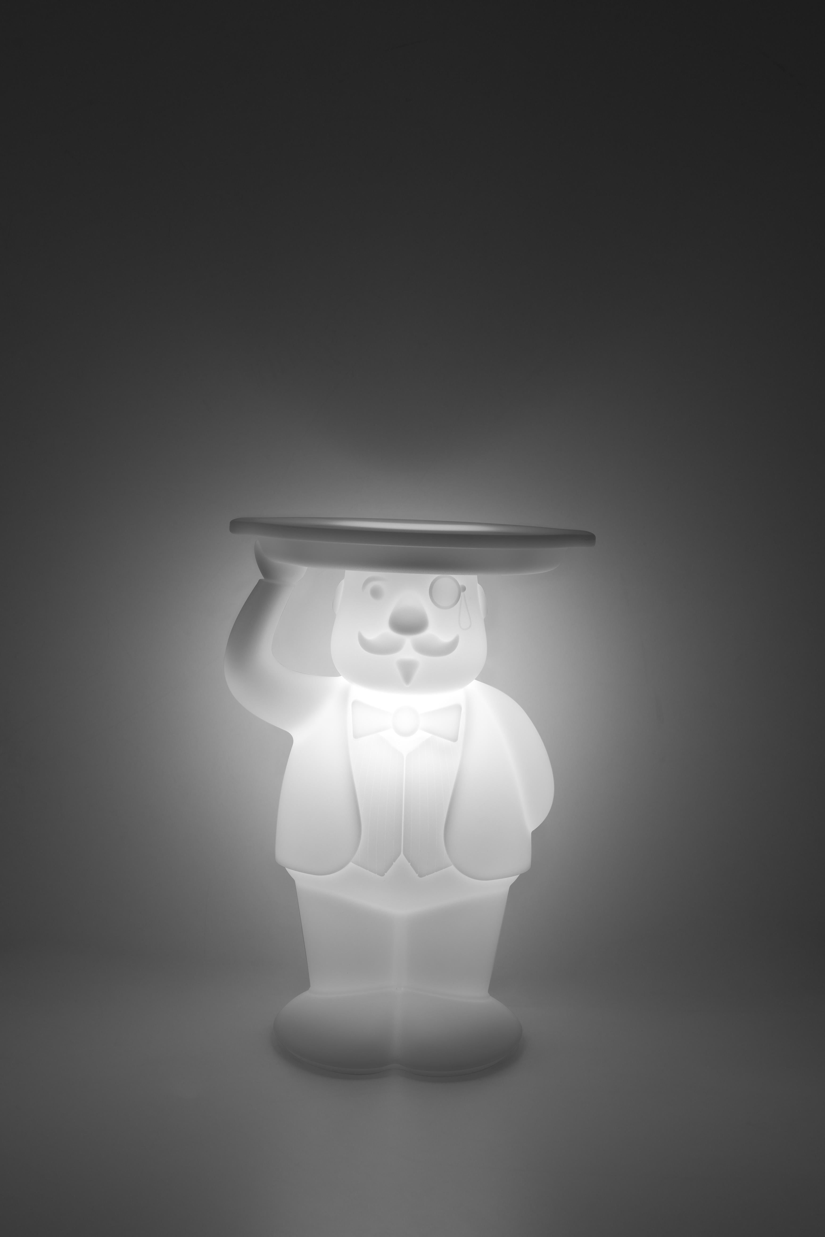 Lighted White Ambrogio Side Table by Favaretto&Partners
Dimensions: D 38,5 x W 42,5 x H 60,5 cm.
Materials: Polyethylene.
Weight: 5 kg.

A removable wood tray is available on request. Available in a standard version and lacquered version. Prices may