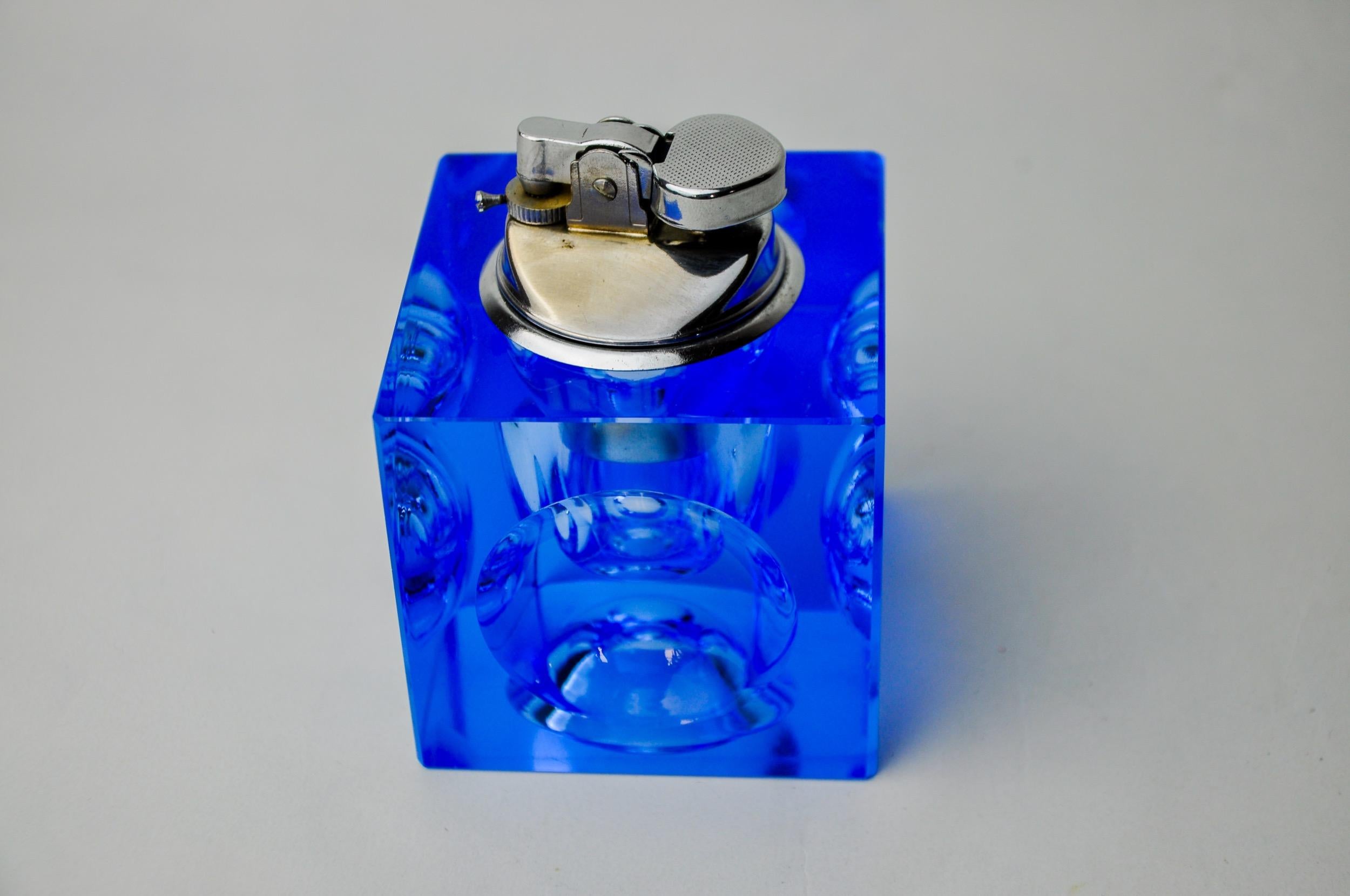 Encendedor de Antonio Imperatore, cristal de Murano azul, Italia, 1970 Regencia de Hollywood en venta