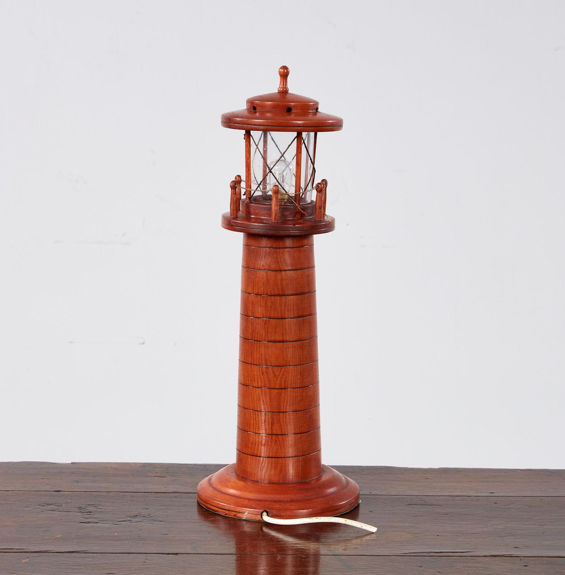 Lámpara Faro mediados del siglo XX en venta