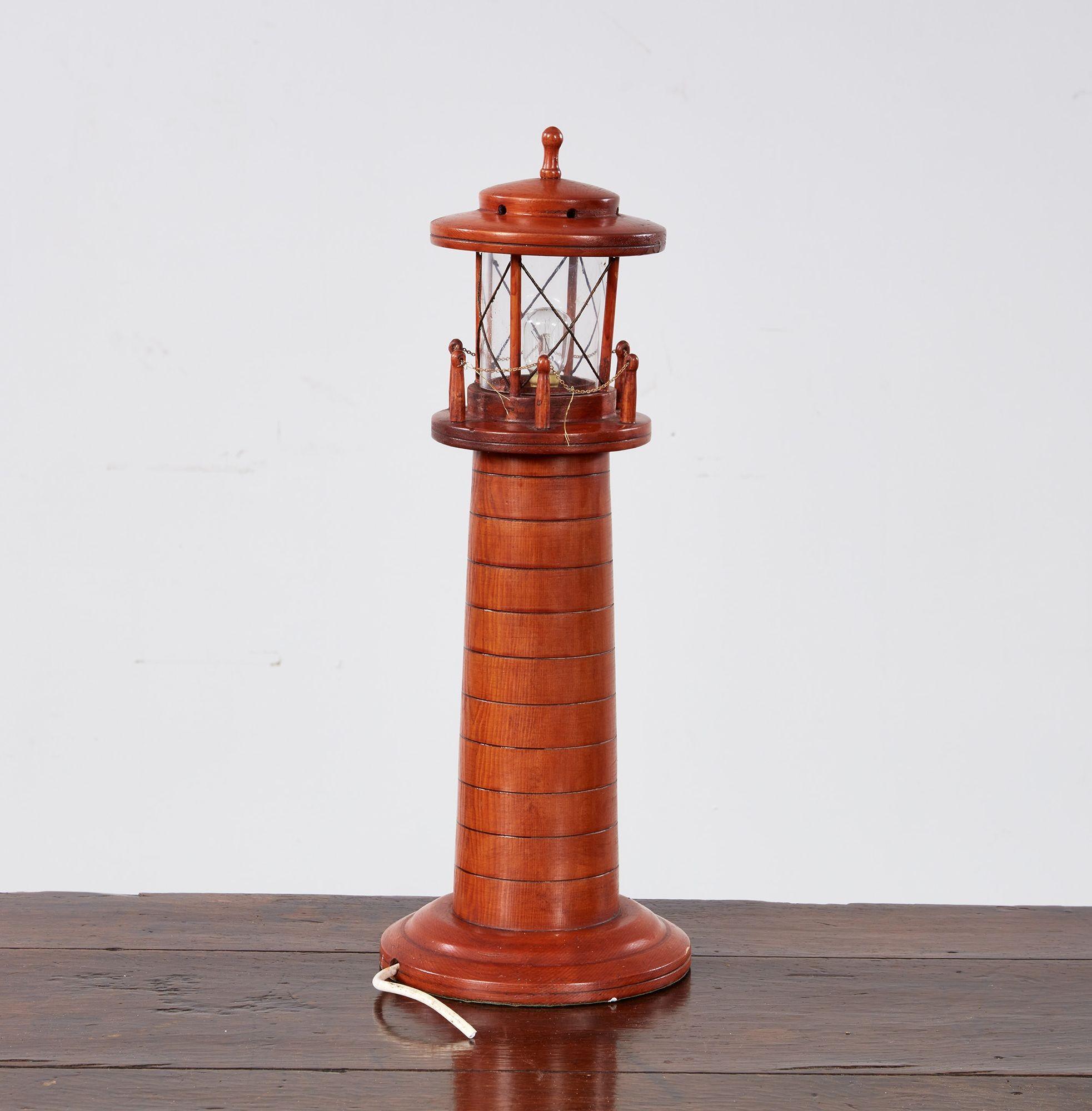 Lámpara Faro Madera en venta