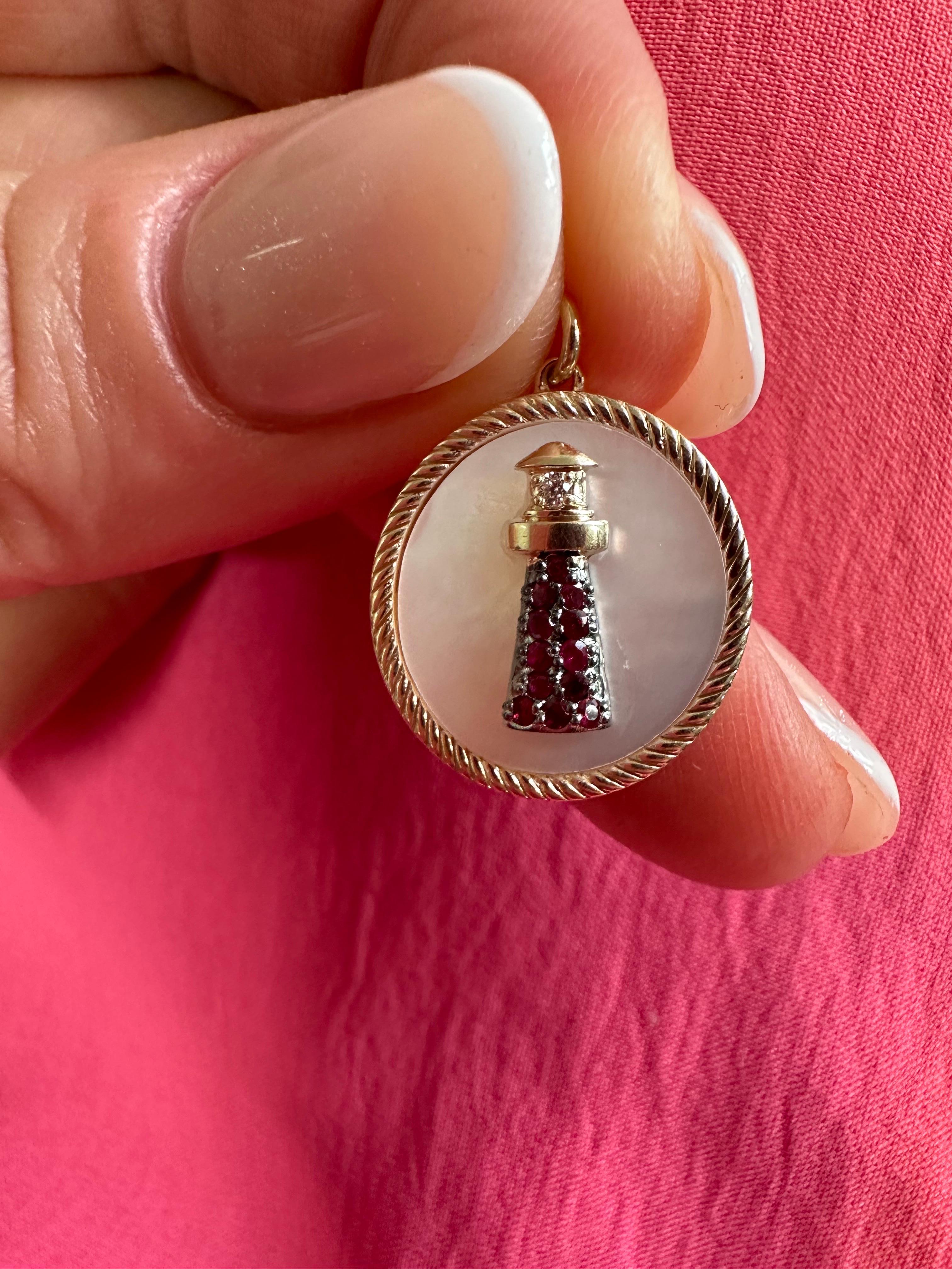 Lighthouse pendant necklace 14kt gold mother of pearls necklace In New Condition For Sale In Jupiter, FL