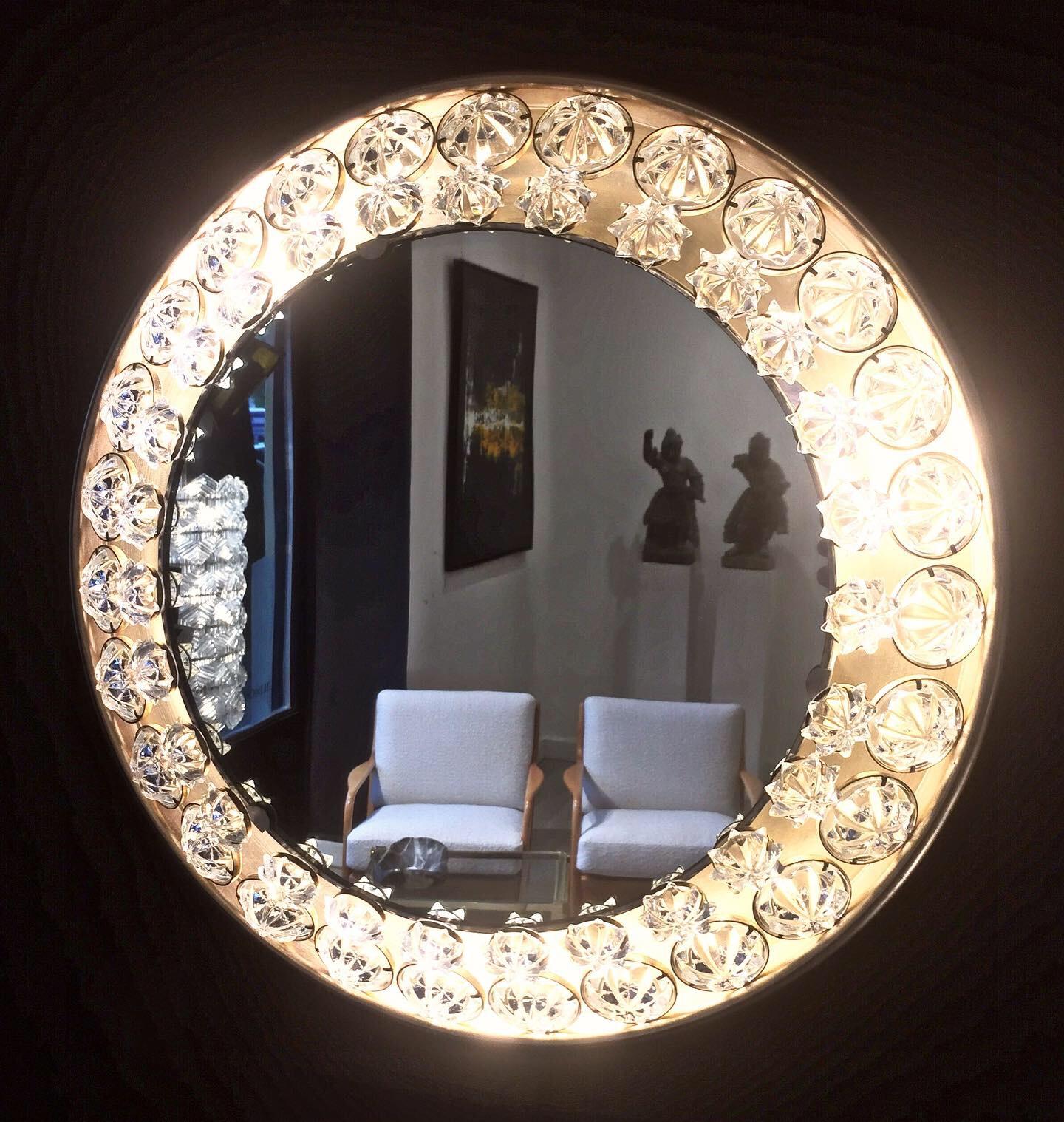 Lighting Mirror from Brass and Resin In Excellent Condition For Sale In Budapest, HU