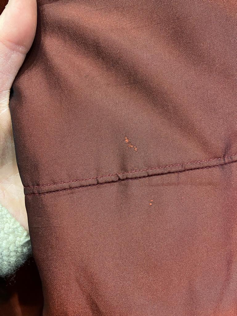 Manteau de soirée bordeaux légèrement rembourré,identification CHANEL vers 2000 en vente 5