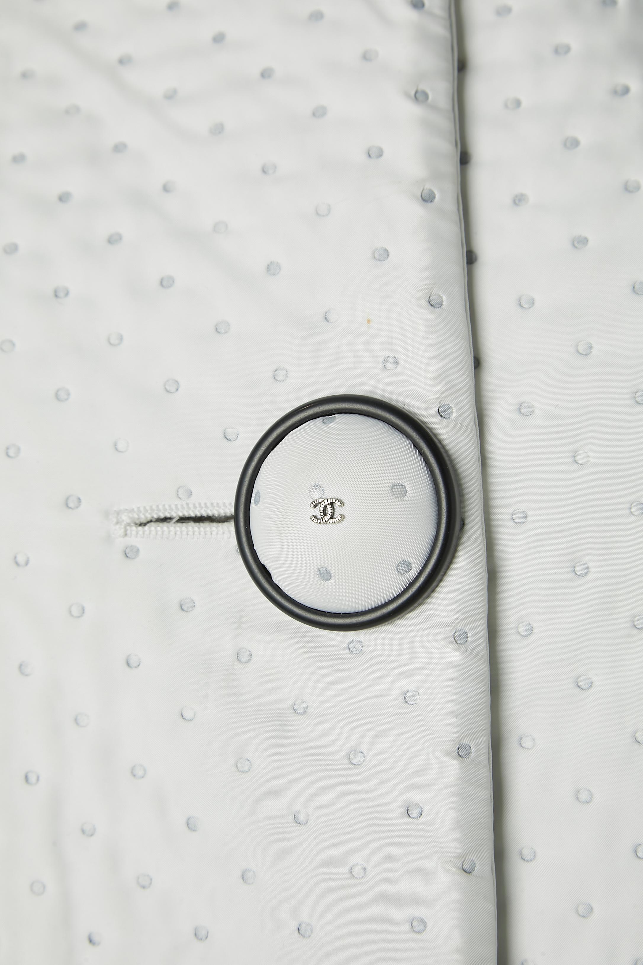 Leicht gepolsterte einreihige Jacke mit silbernem Punkt und Wolleinsatz von Chanel  im Zustand „Hervorragend“ im Angebot in Saint-Ouen-Sur-Seine, FR